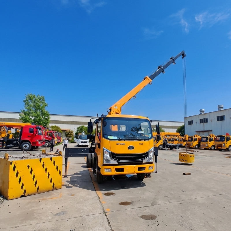SHENTUI-20m-truck-mounted-aerial-lift-platform-front-view