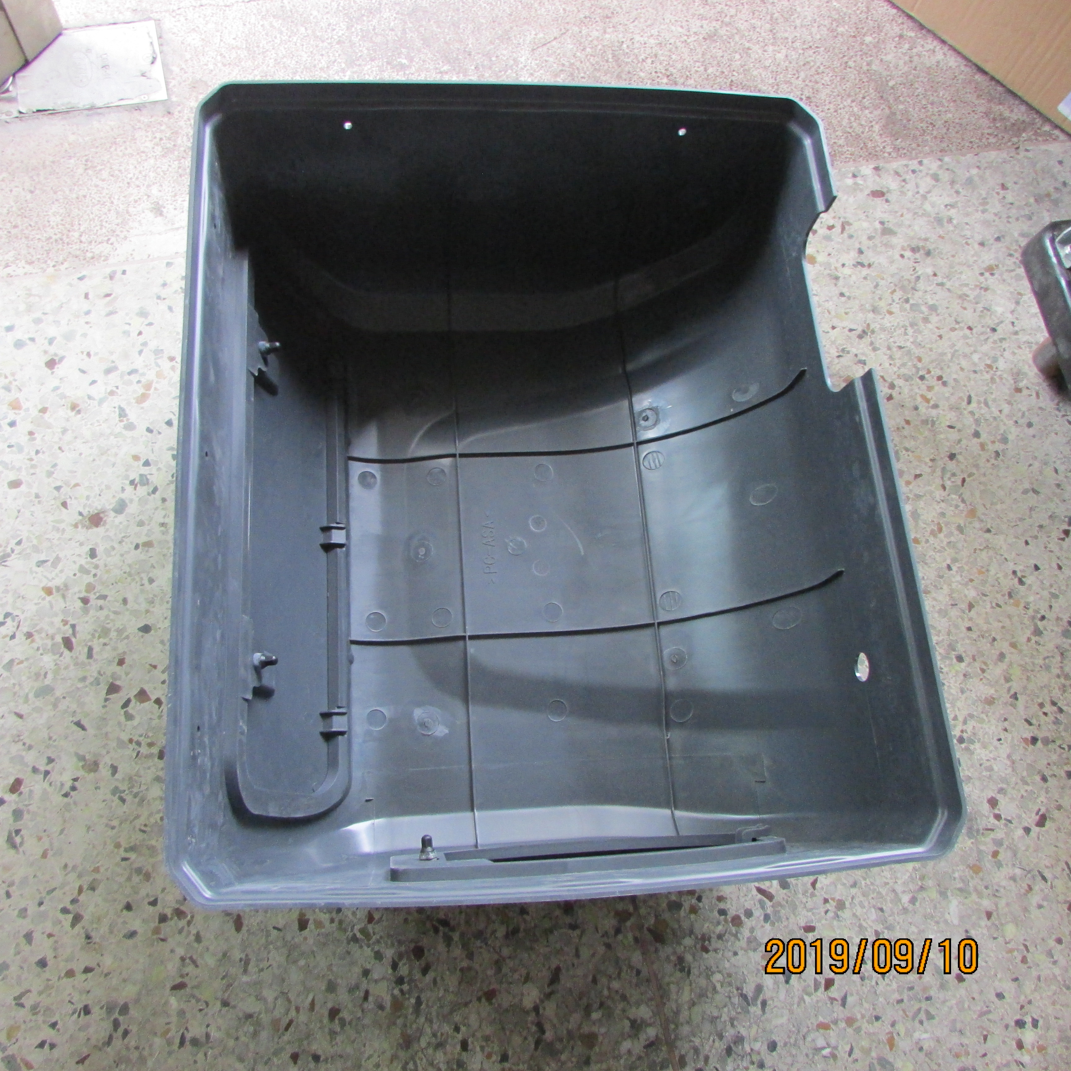 XCMG LW500KV Air Conditioner Cover Assembly – Part No. 252914453