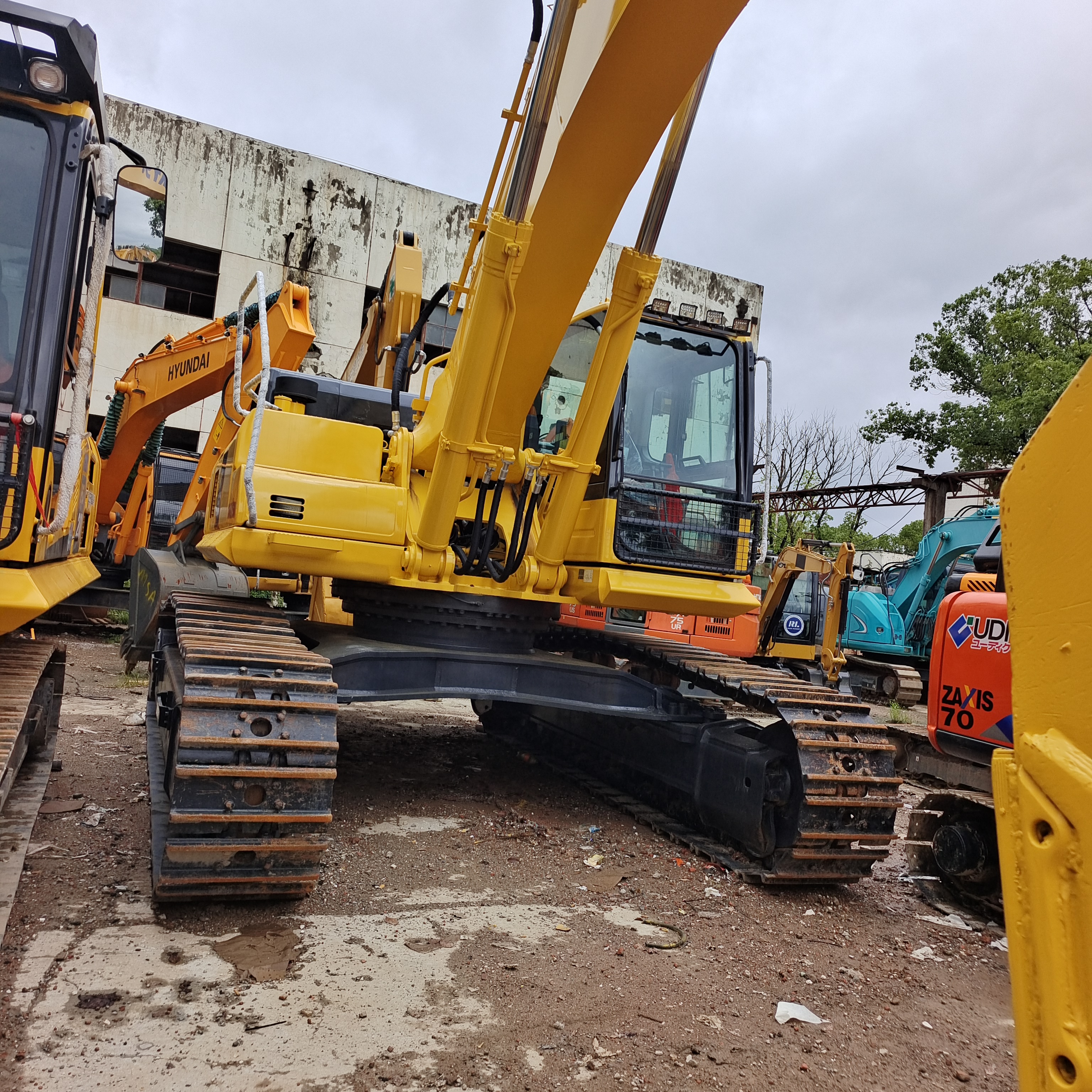 Komatsu PC450-8 28th Anniversary Promotion Price
