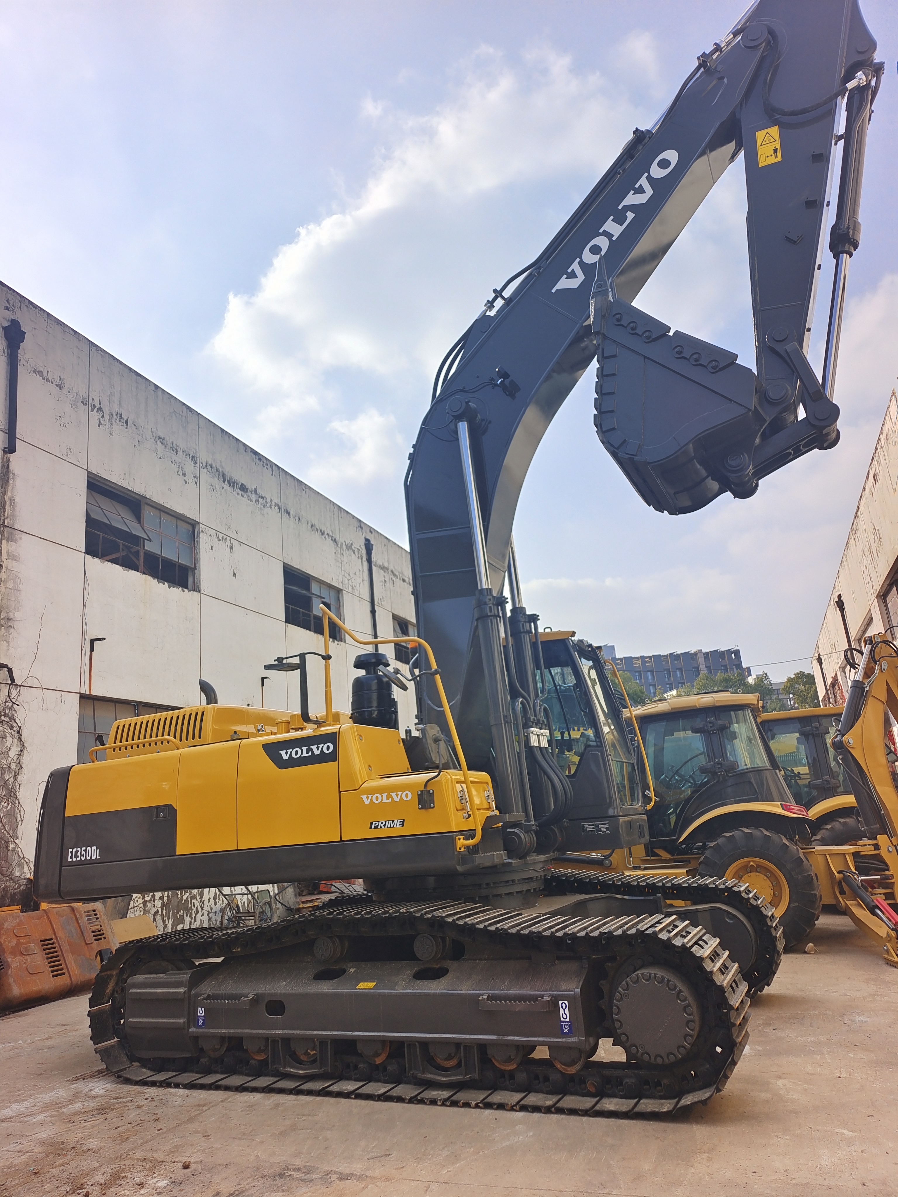 Volvo EC350D -28th Anniversary Promotion Price