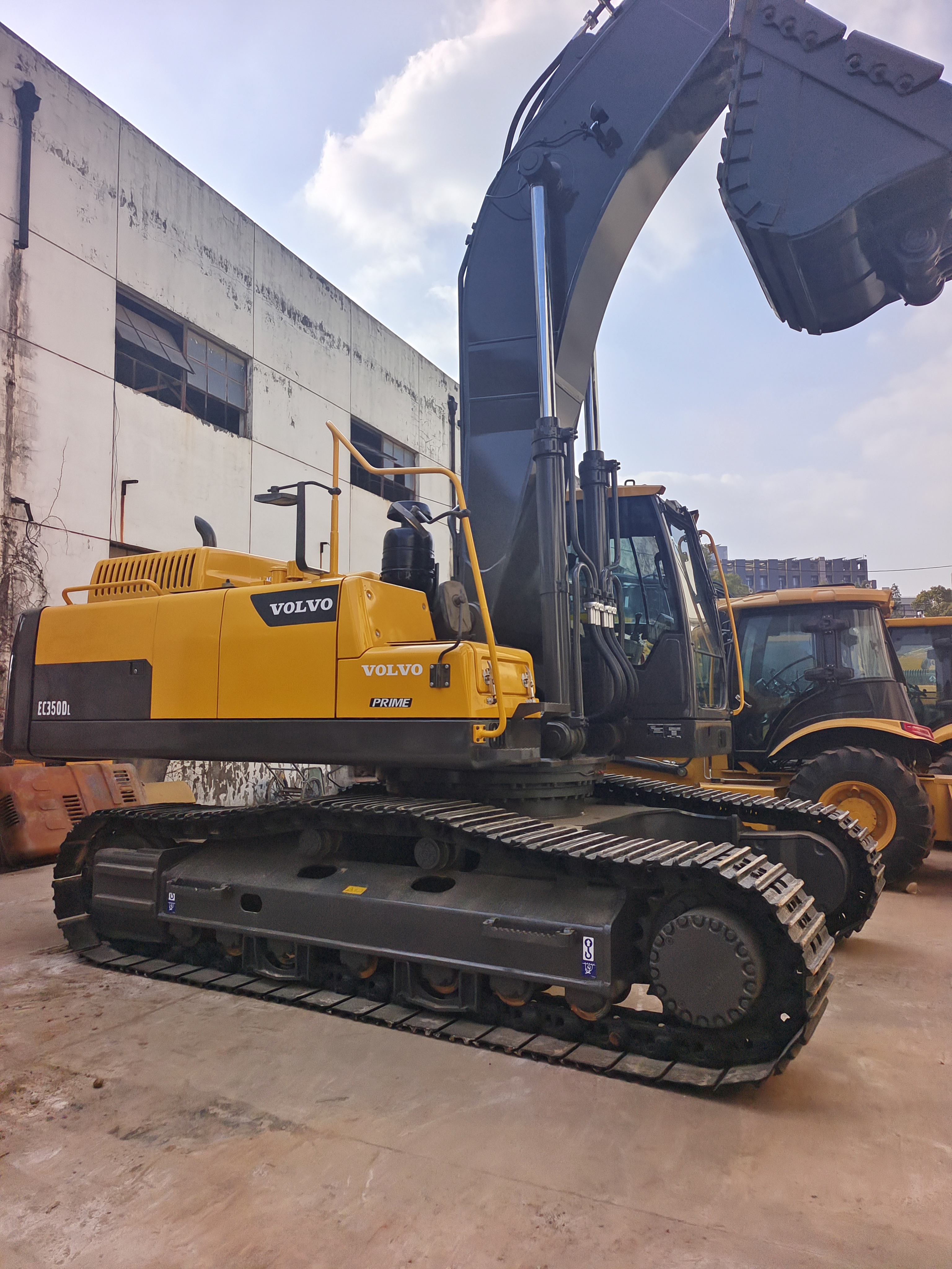 Volvo EC350D -28th Anniversary Promotion Price