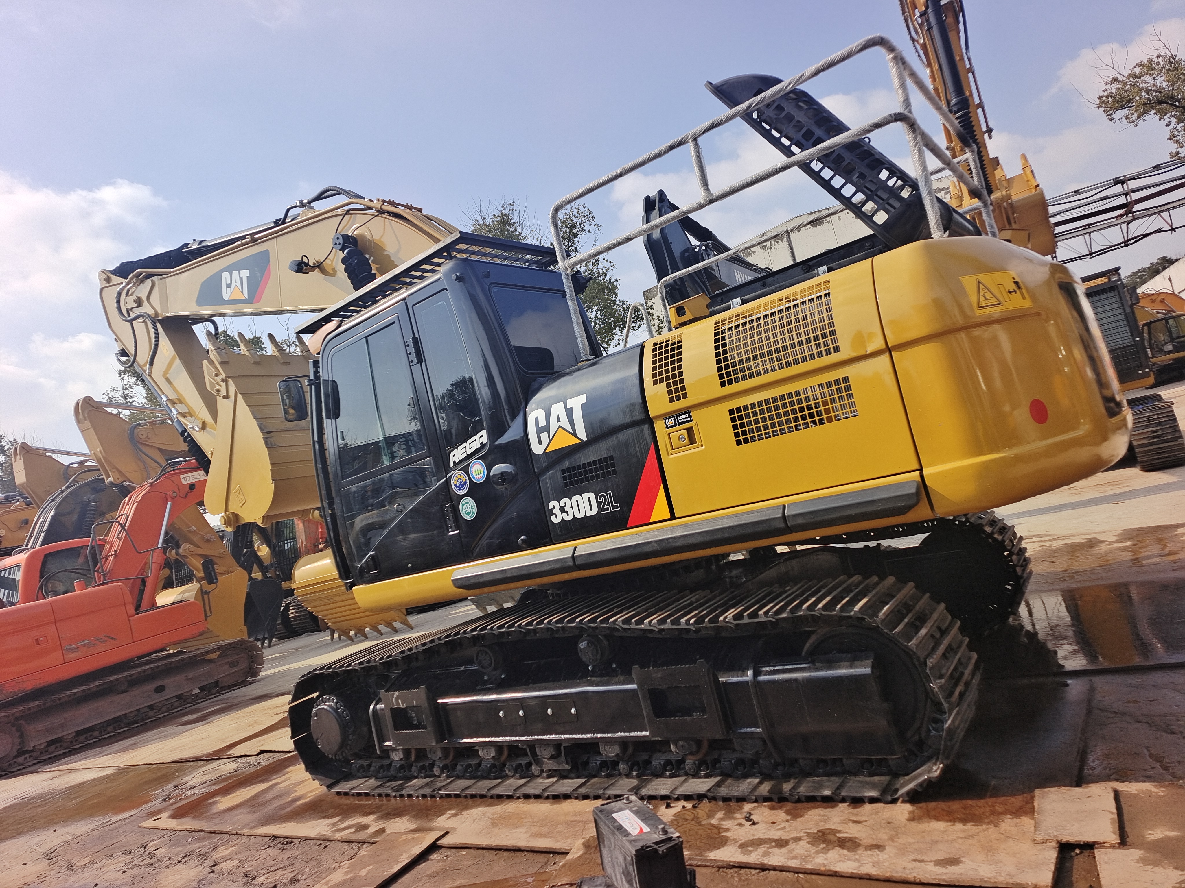 Caterpillar 330D Second Hand Excavator for Sale
