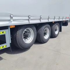 Tri-Axle Curtain Side Semi Trailer For Logistics Export