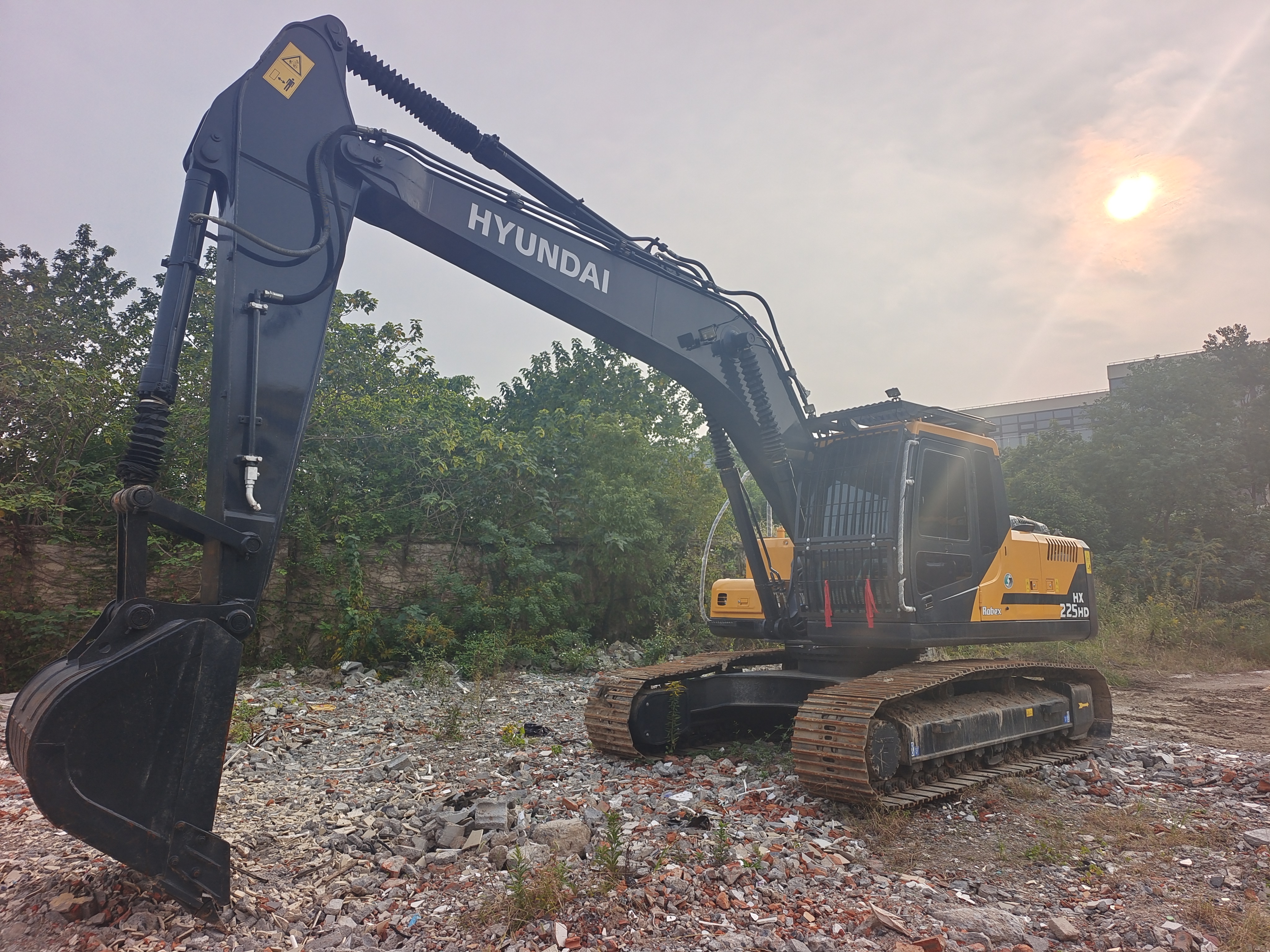 Hyundai 225HD  28th Anniversary Promotion Price