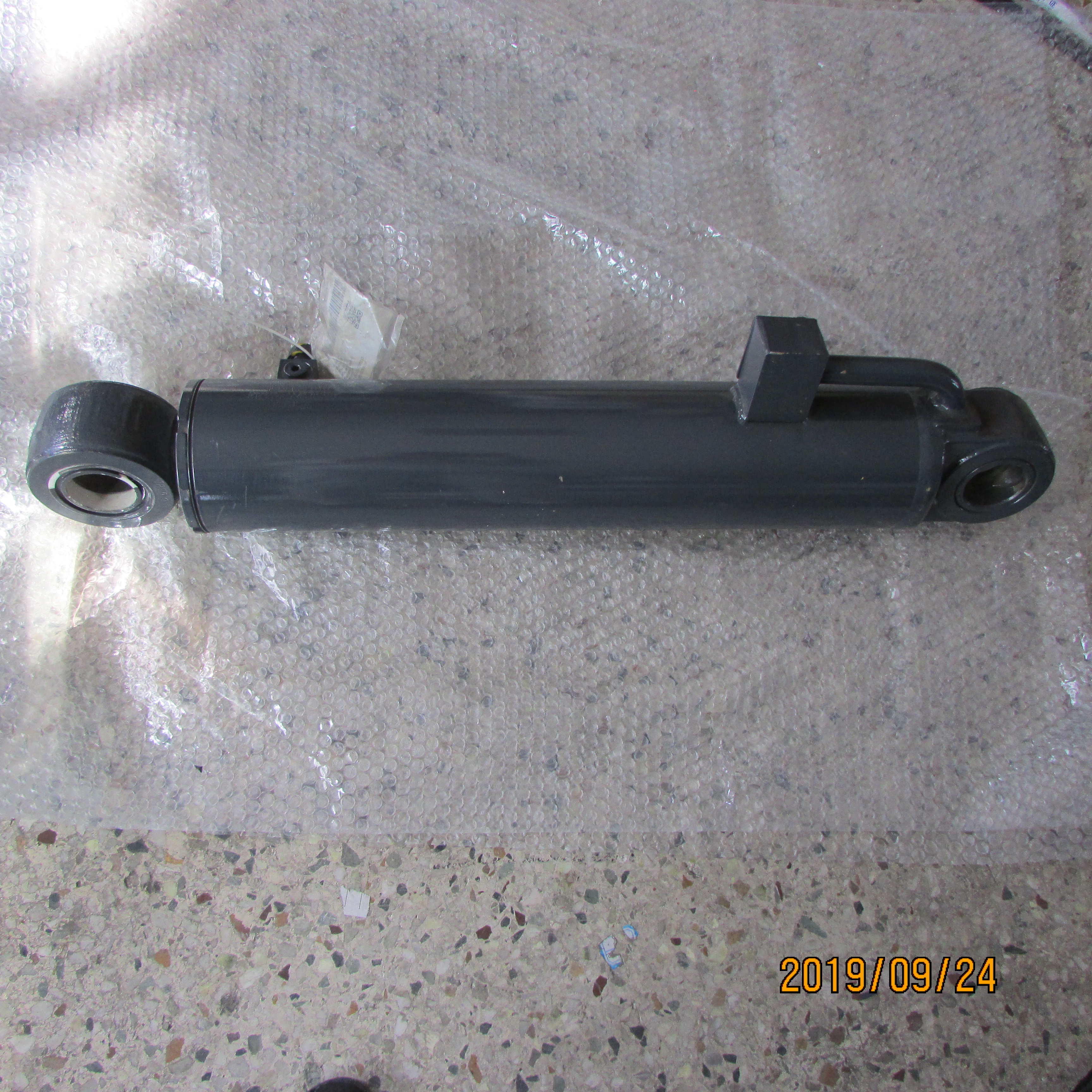 XCMG Steering Cylinder XGYG01-124A, Genuine Hydraulic Cylinder 803080646
