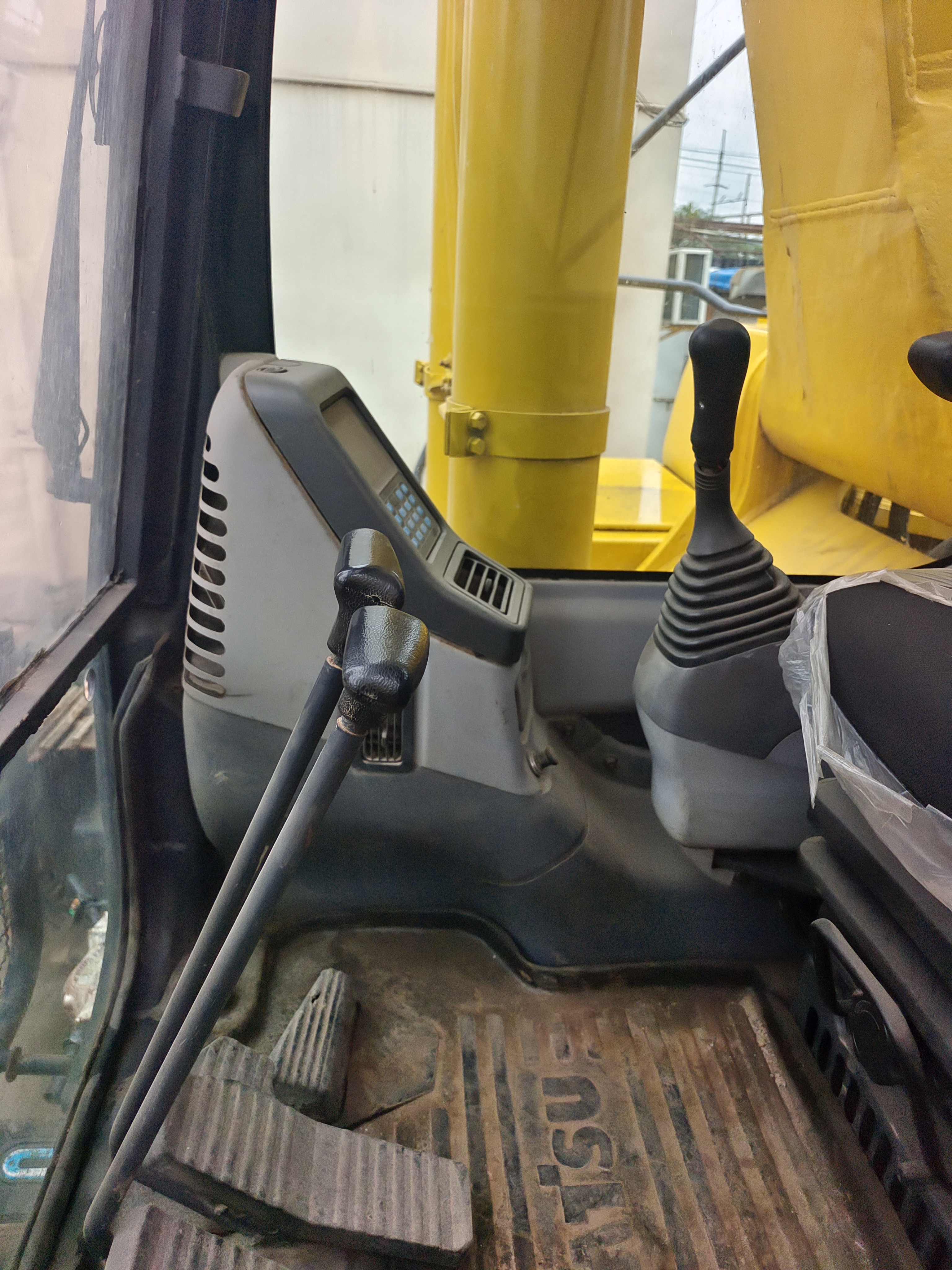 Komatsu PC400-7 28th Anniversary Promotion Price