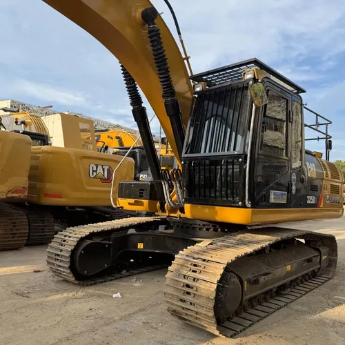 CAT 325D2L With 3 cameras, top‑mounted large guardrail, highest configuration.