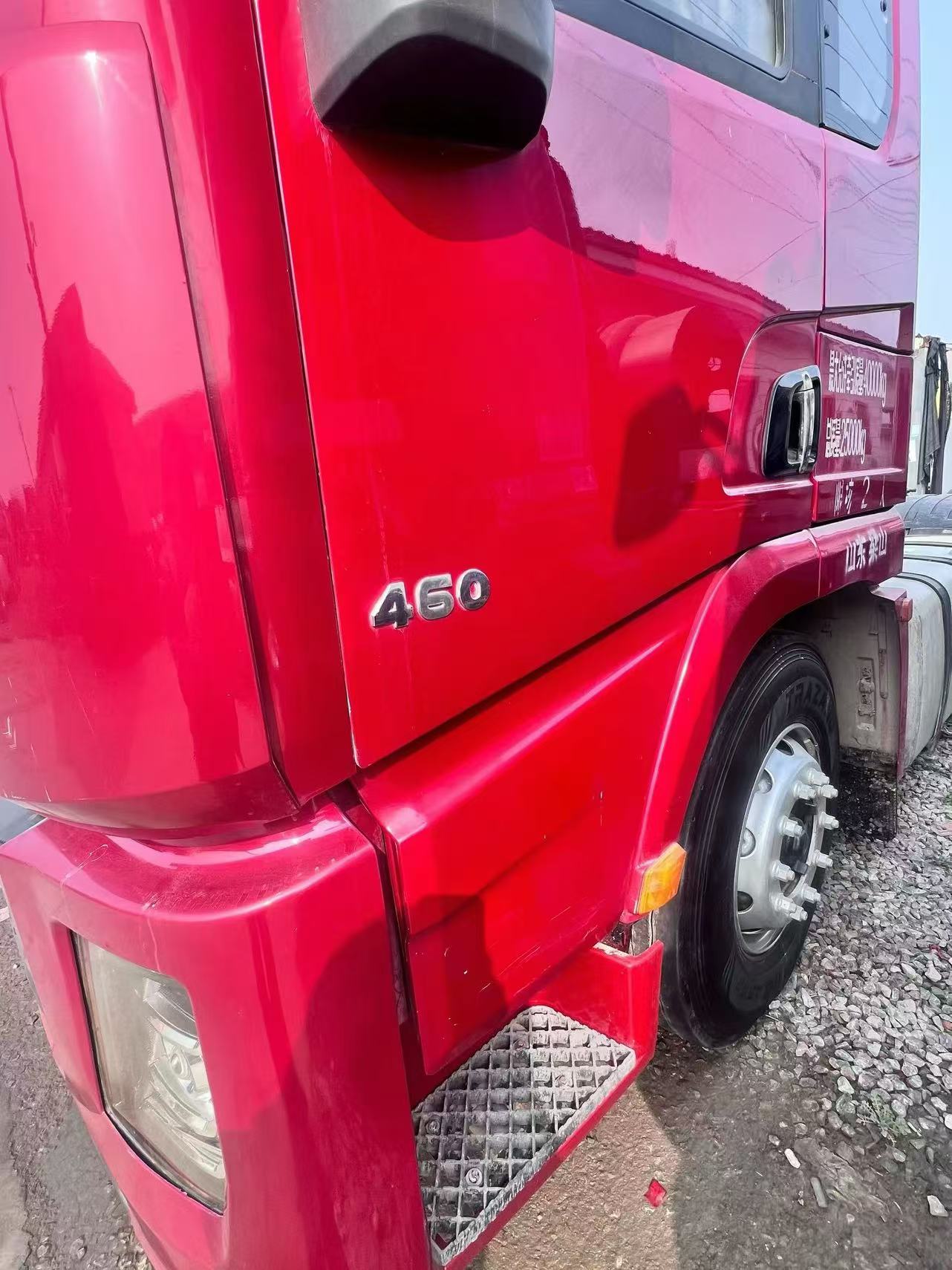 Good Condition 200,000 KM Shacman X5000 Prime Mover Composite Board 4.11 Axle Ratio Stable Power Full Export Documents Ro-ro Shipment Available