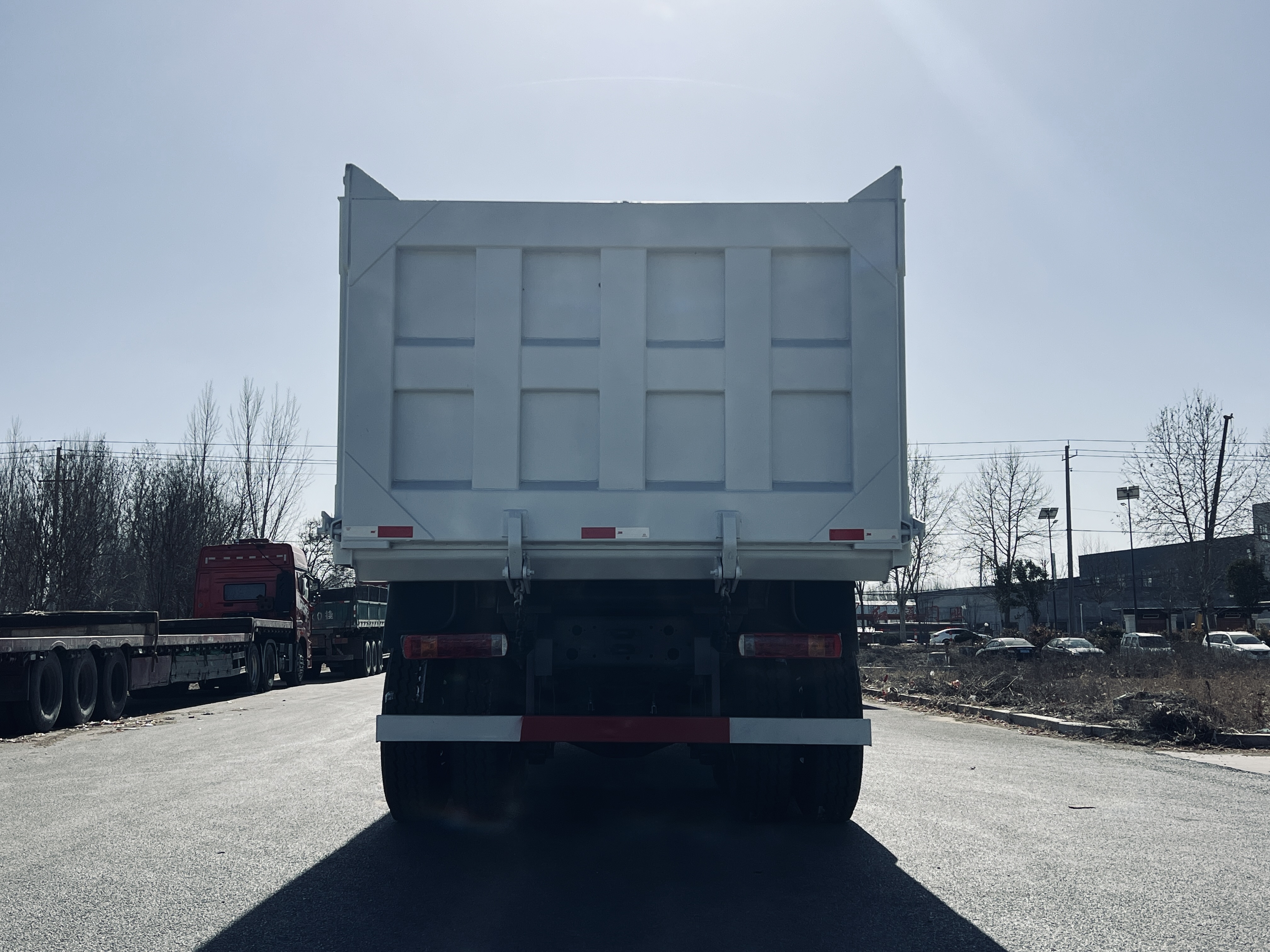 SINOTRUK HOWO 371HP 6×4 Dump Truck