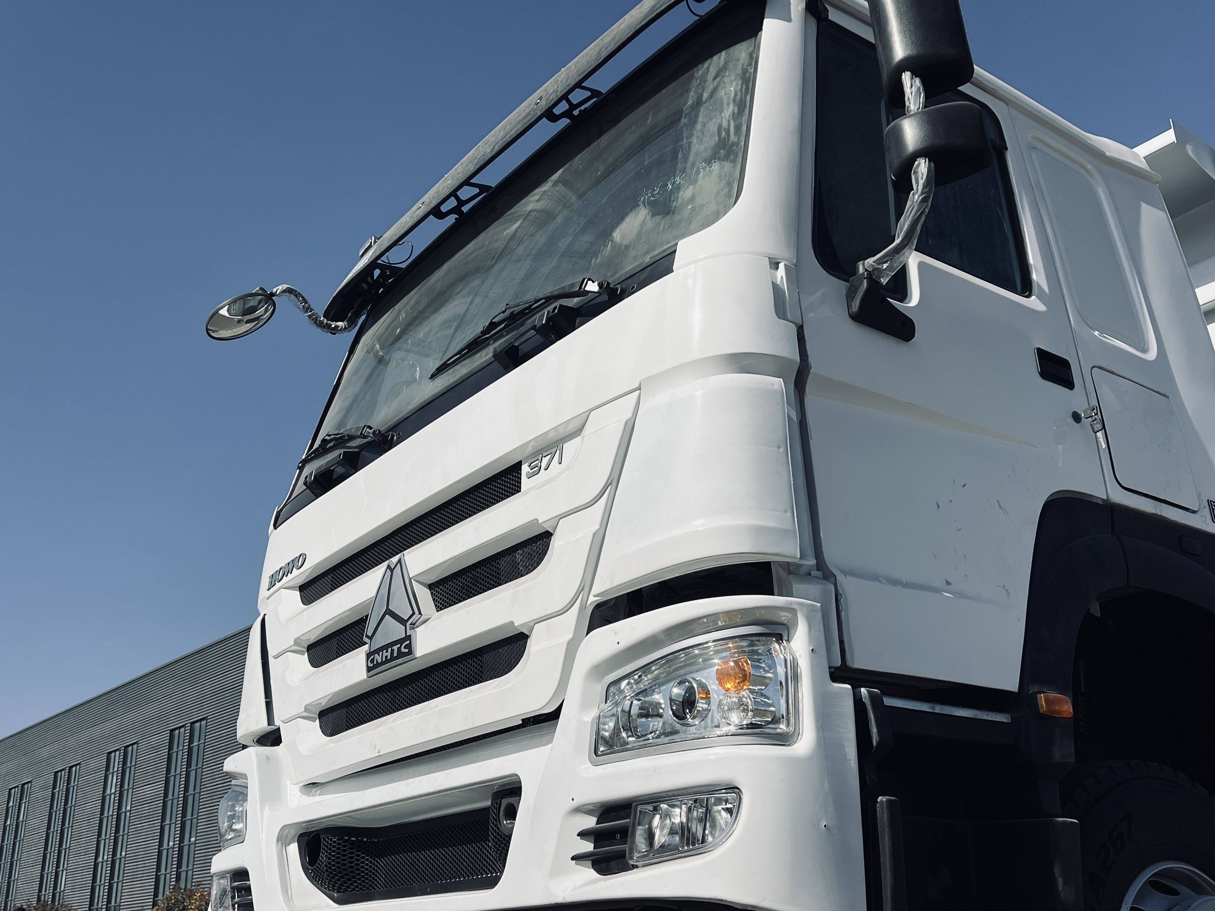 SINOTRUK HOWO 371HP 6×4 Dump Truck
