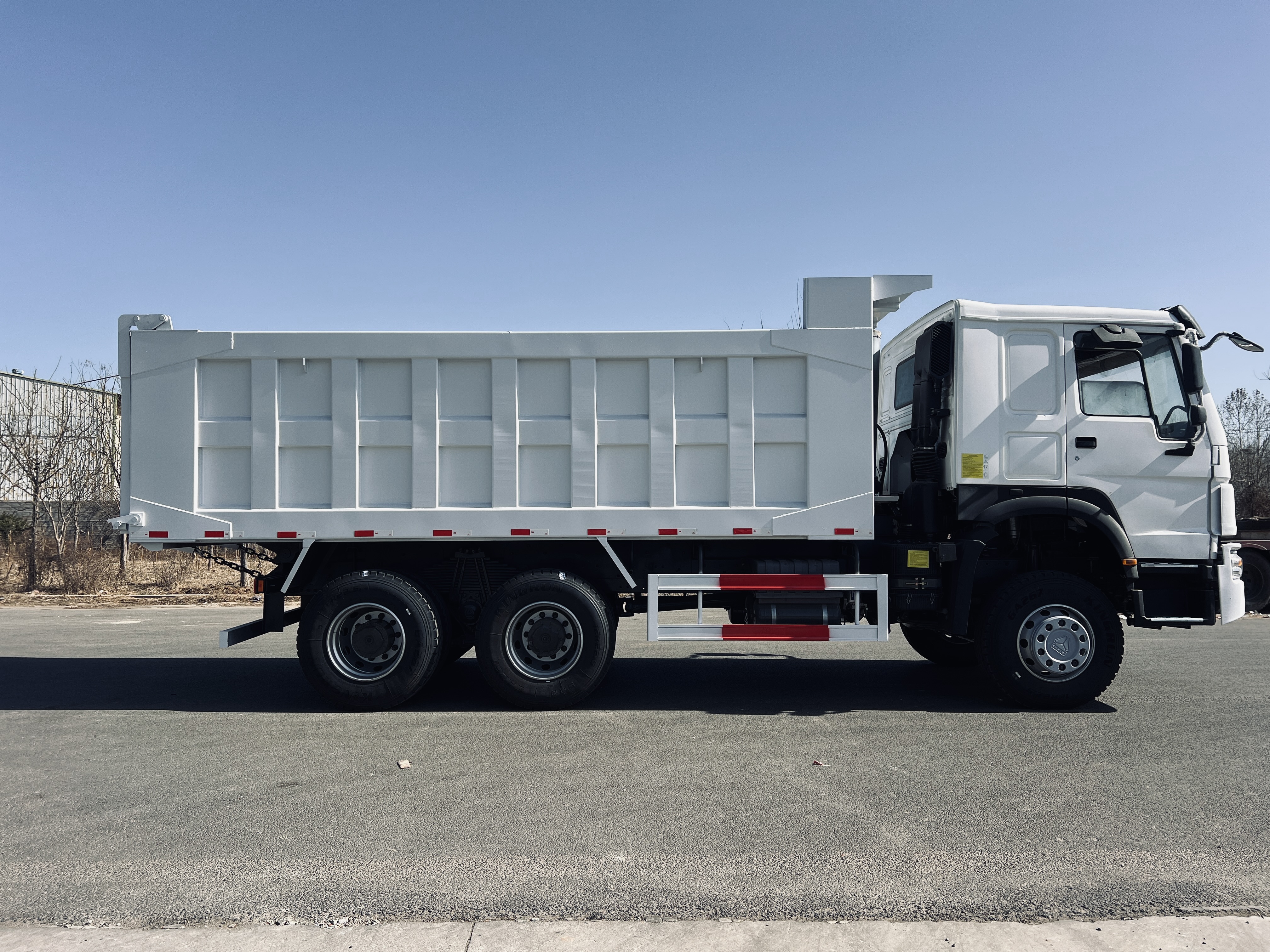 SINOTRUK HOWO 371HP 6×4 Dump Truck