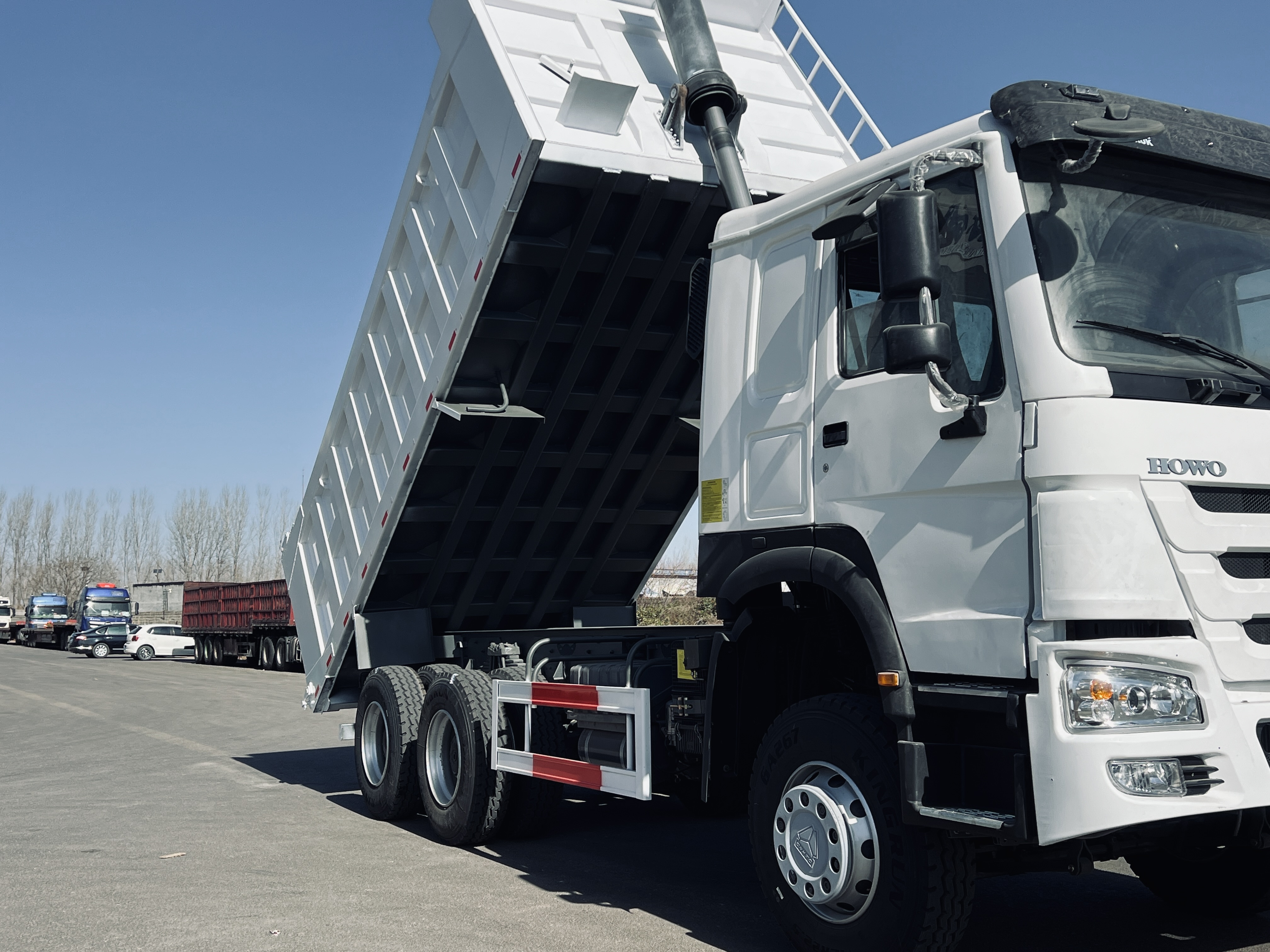 SINOTRUK HOWO 371HP 6×4 Dump Truck