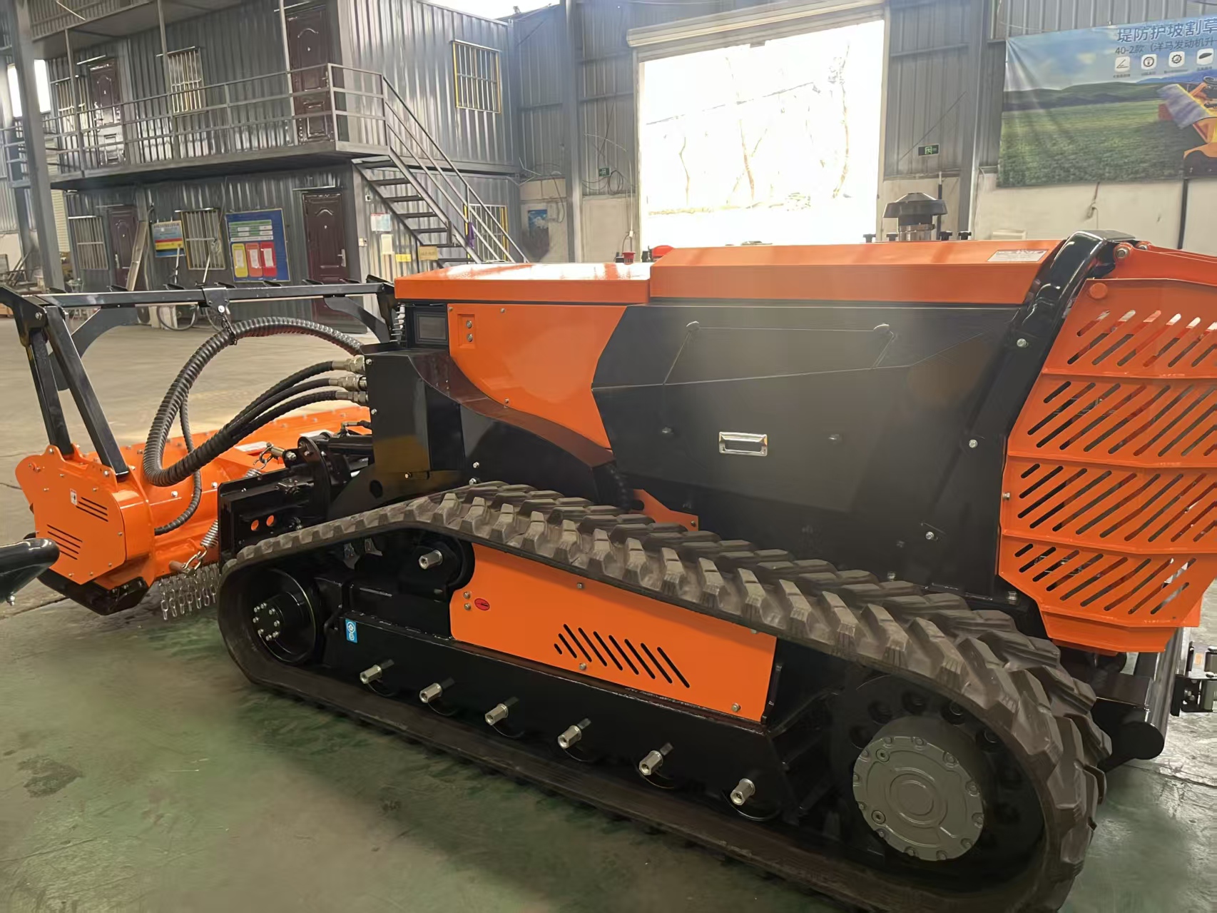 75 HP Full-Hydraulic Remote Controlled Fire Break Clearing Robot, Forest Wood Shredding Brush Cutter