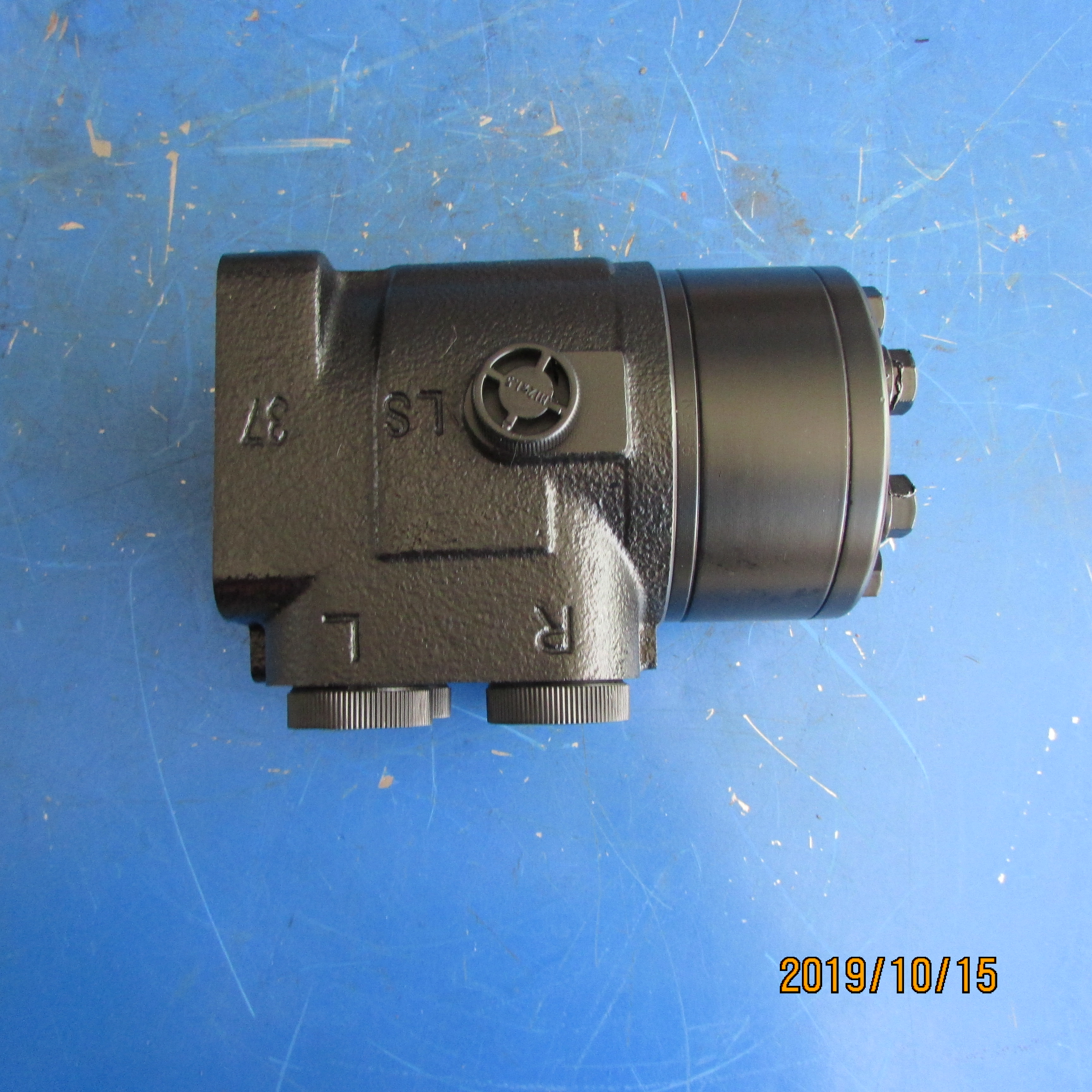 XCMG  803086403 Steering Valve (Splined) – Xcel80 Series Hydrostatic Steering Unit