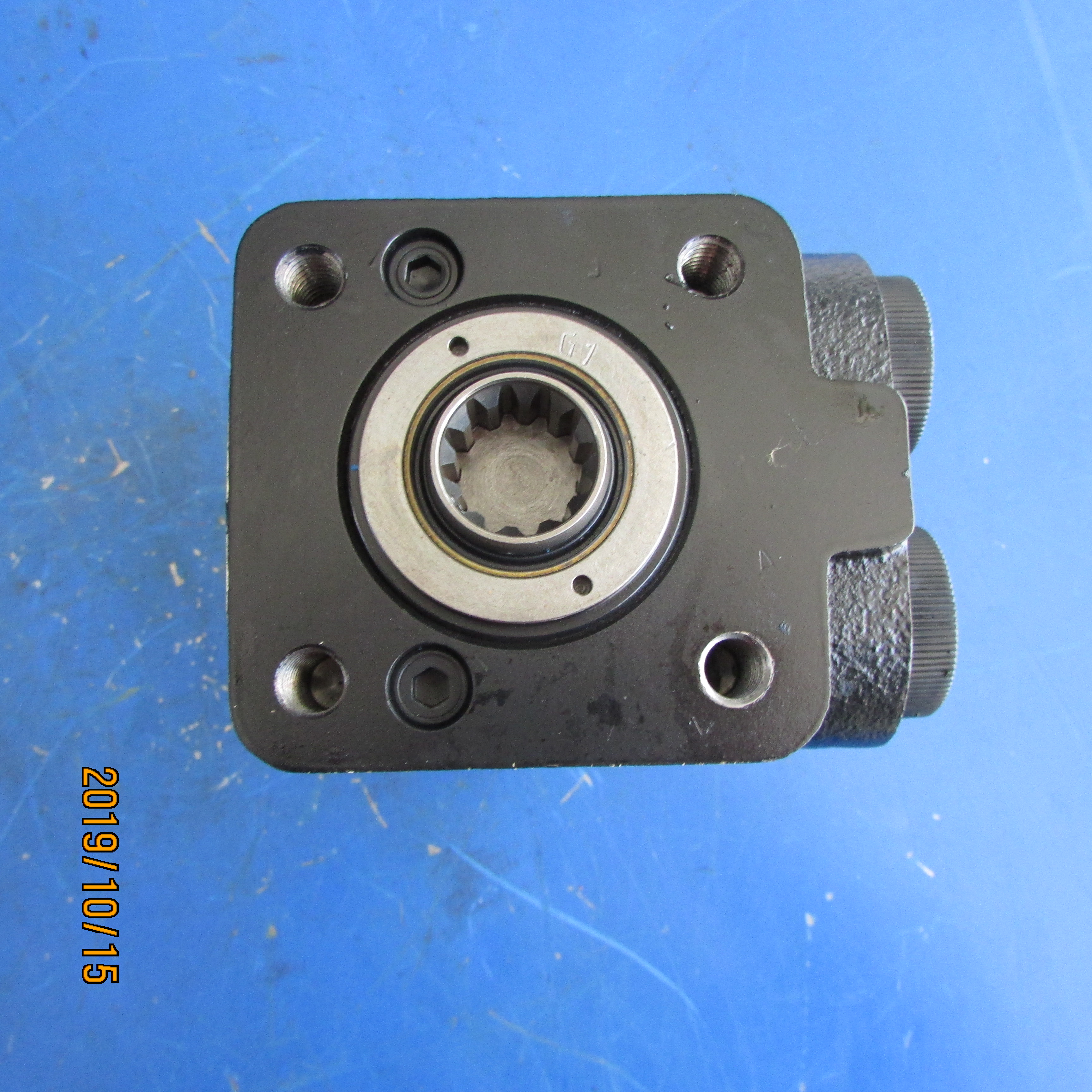XCMG  803086403 Steering Valve (Splined) – Xcel80 Series Hydrostatic Steering Unit