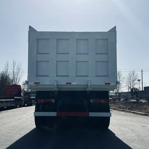 SINOTRUK HOWO 371HP 6×4 Dump Truck