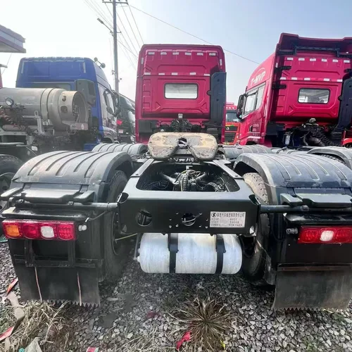 Good Condition 200,000 KM Shacman X5000 Prime Mover Composite Board 4.11 Axle Ratio Stable Power Full Export Documents Ro-ro Shipment Available