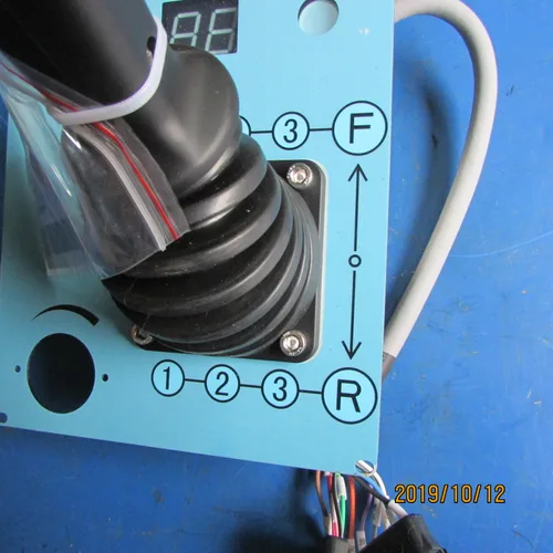 803587105 Shift Controller (New) – JTC92C-0101, XCMG Roller Electronic Shift Handle