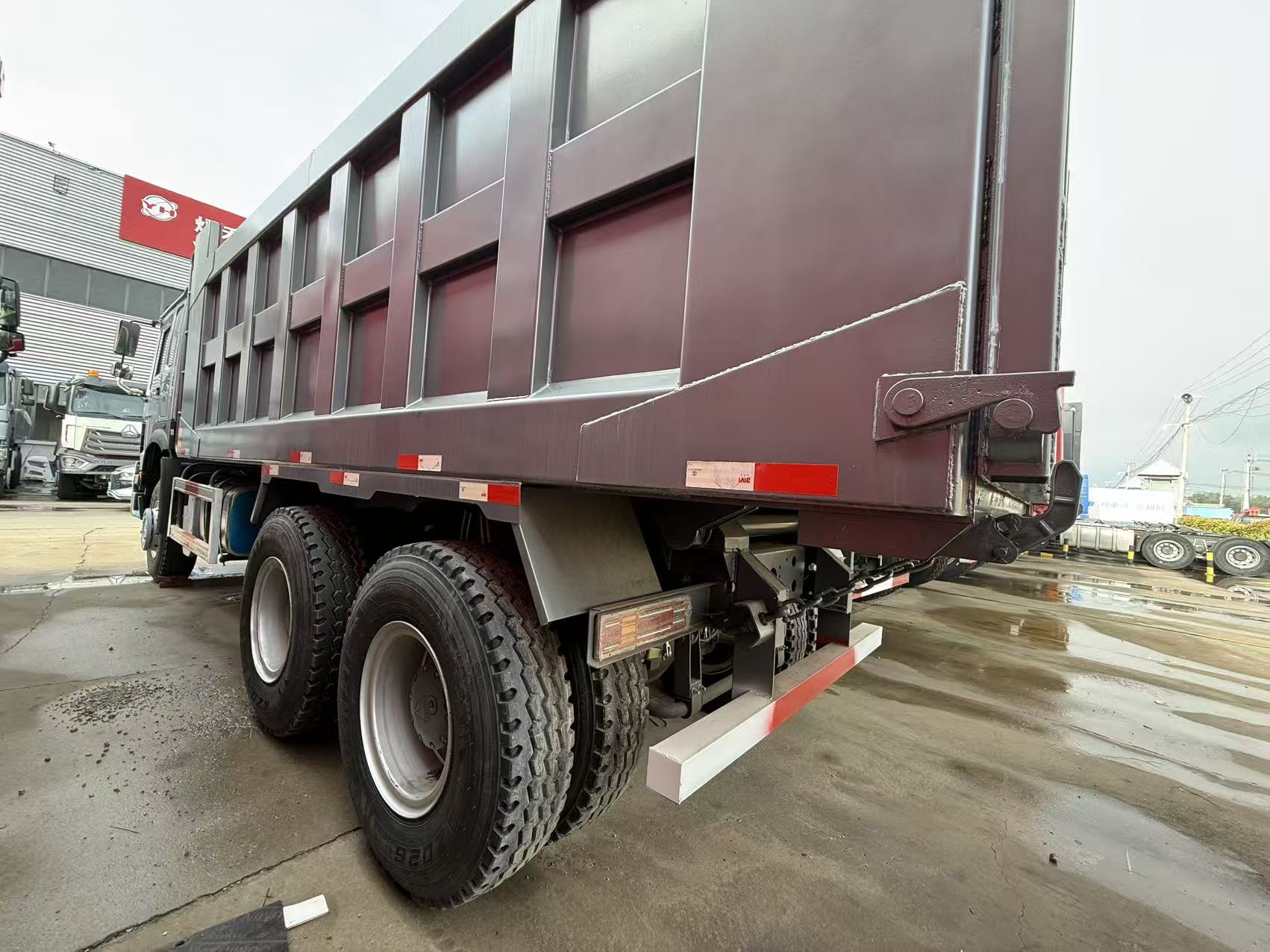 New Model Sinotruk HOWO 6x4 Dump Truck 430HP Heavy Duty Tipper Truck For Construction Mining Export US$17700-$26550