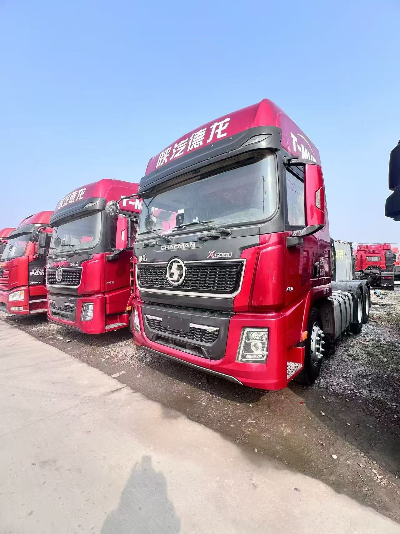 Good Condition 200,000 KM Shacman X5000 Prime Mover Composite Board 4.11 Axle Ratio Stable Power Full Export Documents Ro-ro Shipment Available