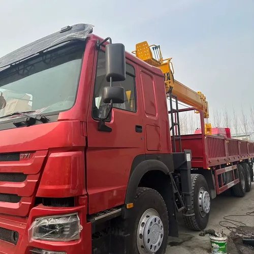 Used Refurbished Sinotruk HOWO 8x4 Lifting Truck 12Ton Hydraulic Crane For Construction