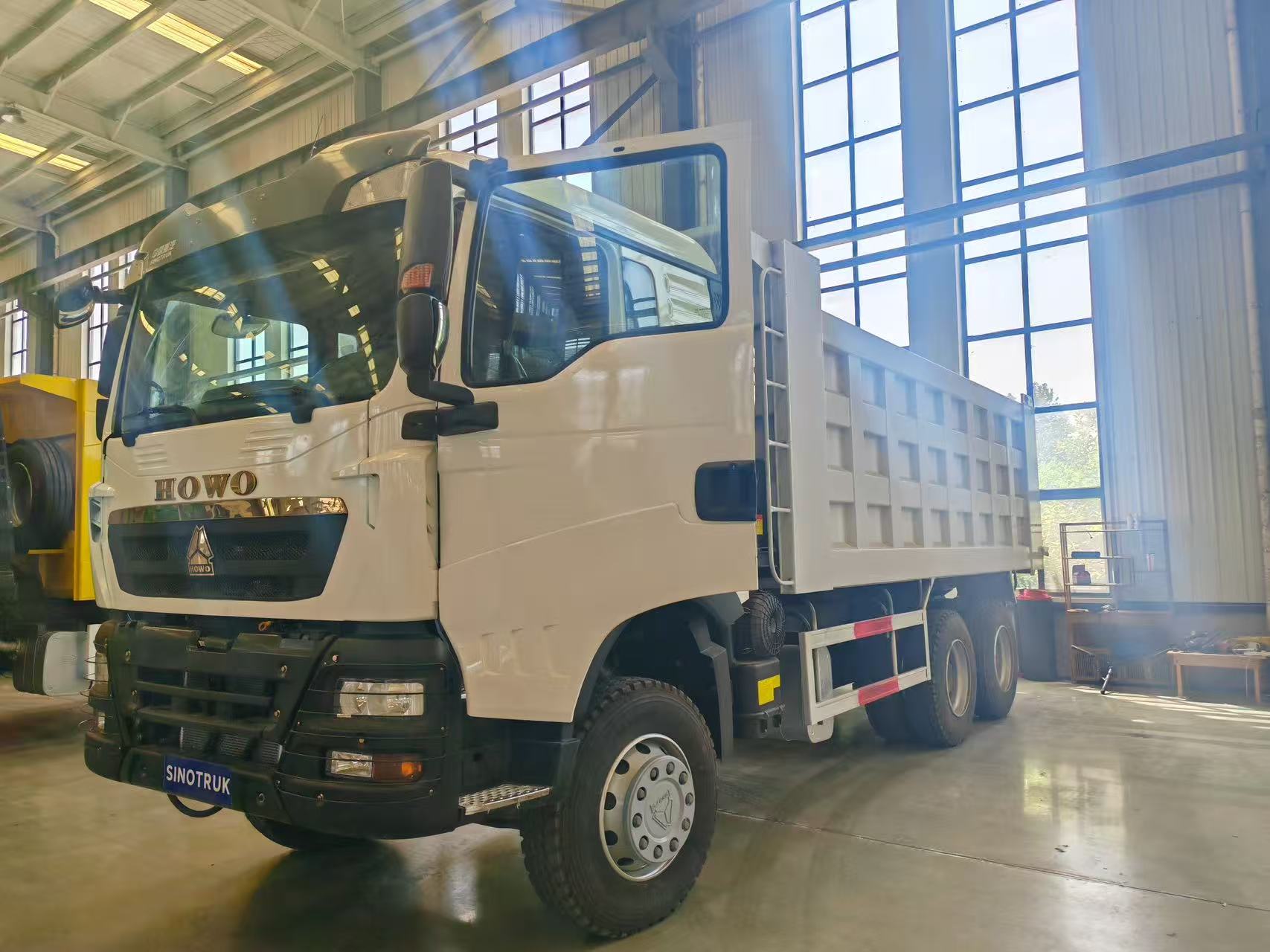 Second Hand HOWO TX 6x4 Mining Dump Truck Weichai 430HP Construction Dumper