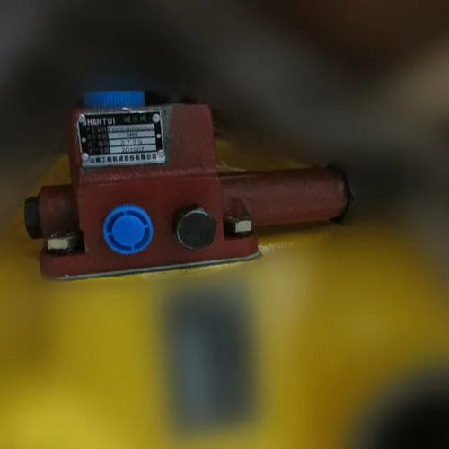 XCMG Spare: Pressure Reducing Valve 860114736 | YJ320-01000, Loader Drivetrain Hydraulic System Related Valve
