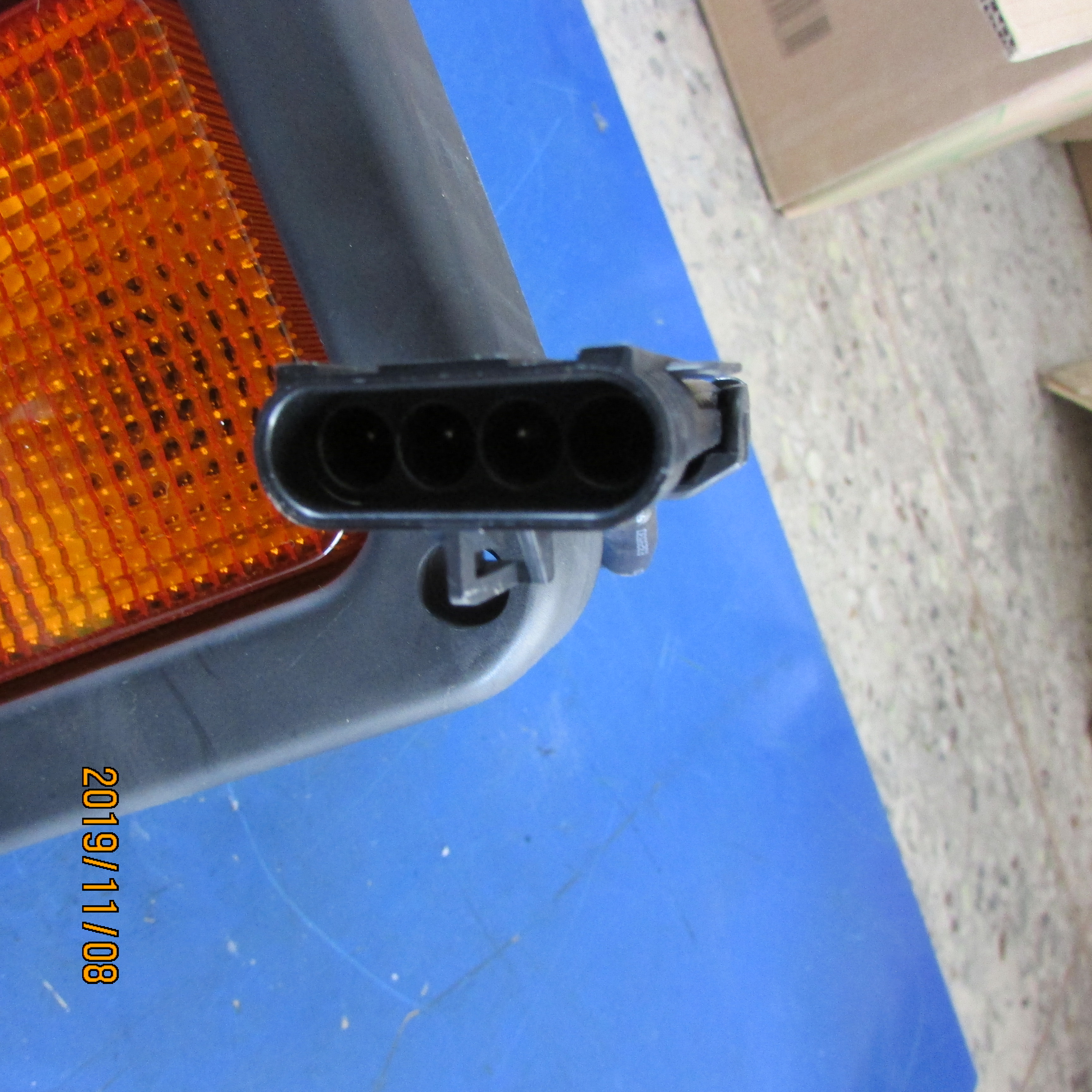 XCMG XD121E Roller Left Combination Lamp – PN 803504506 / XGGD08L-24J | OEM 24V Lighting Assembly