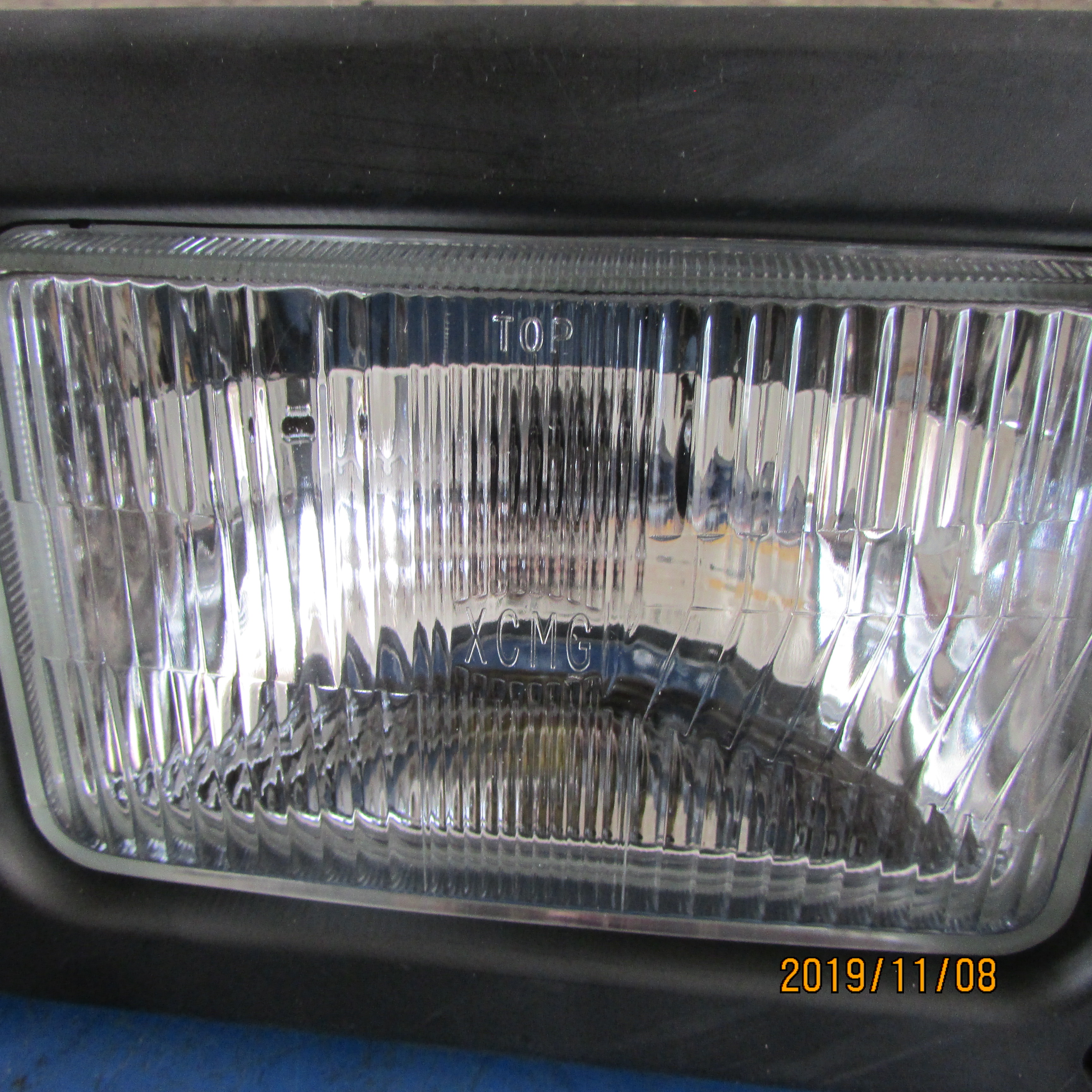 XCMG XD121E Roller Left Combination Lamp – PN 803504506 / XGGD08L-24J | OEM 24V Lighting Assembly