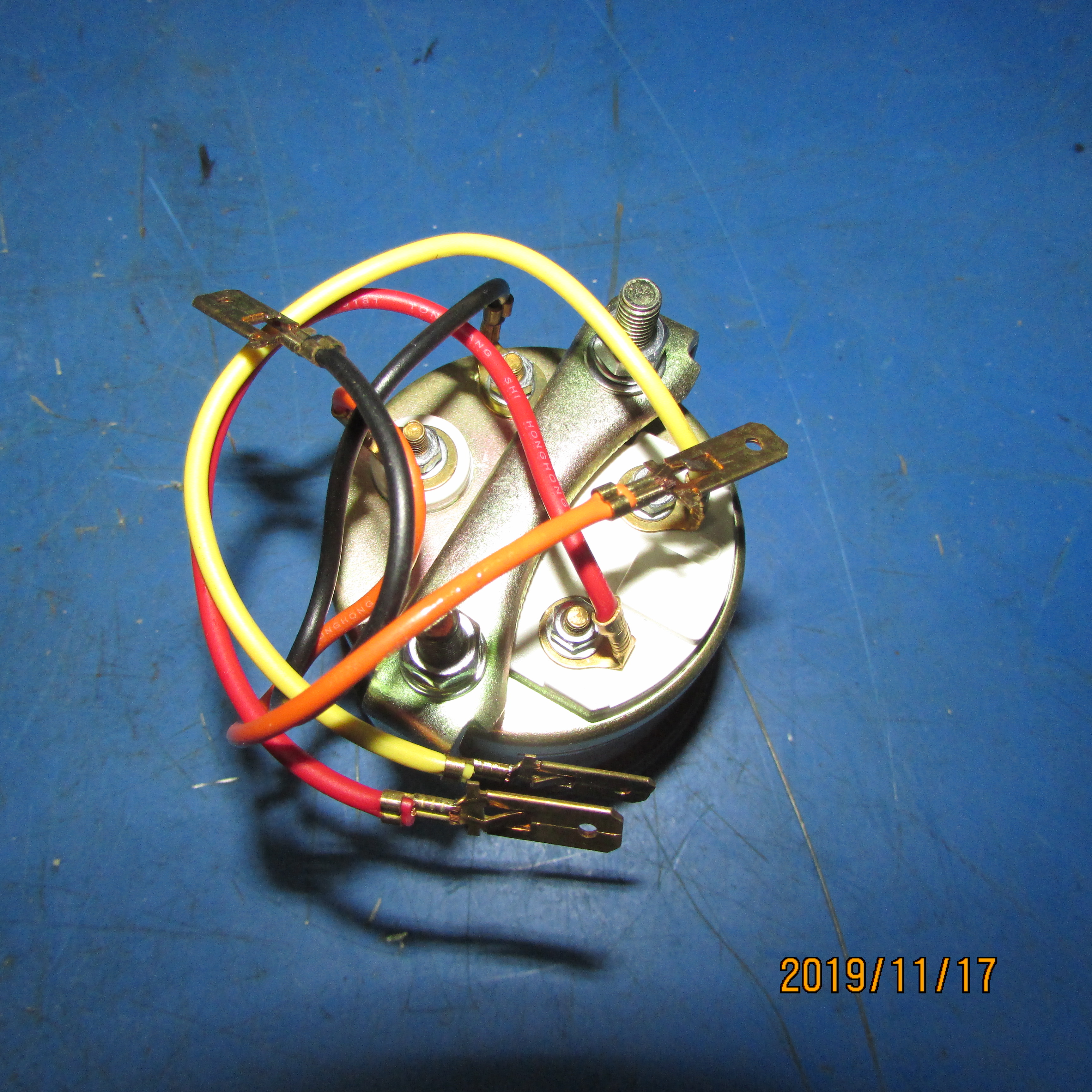 XCMG Loader Engine Oil Pressure Gauge – PN 803502459 / YY242-2K | OEM Dashboard Instrument for LW500F