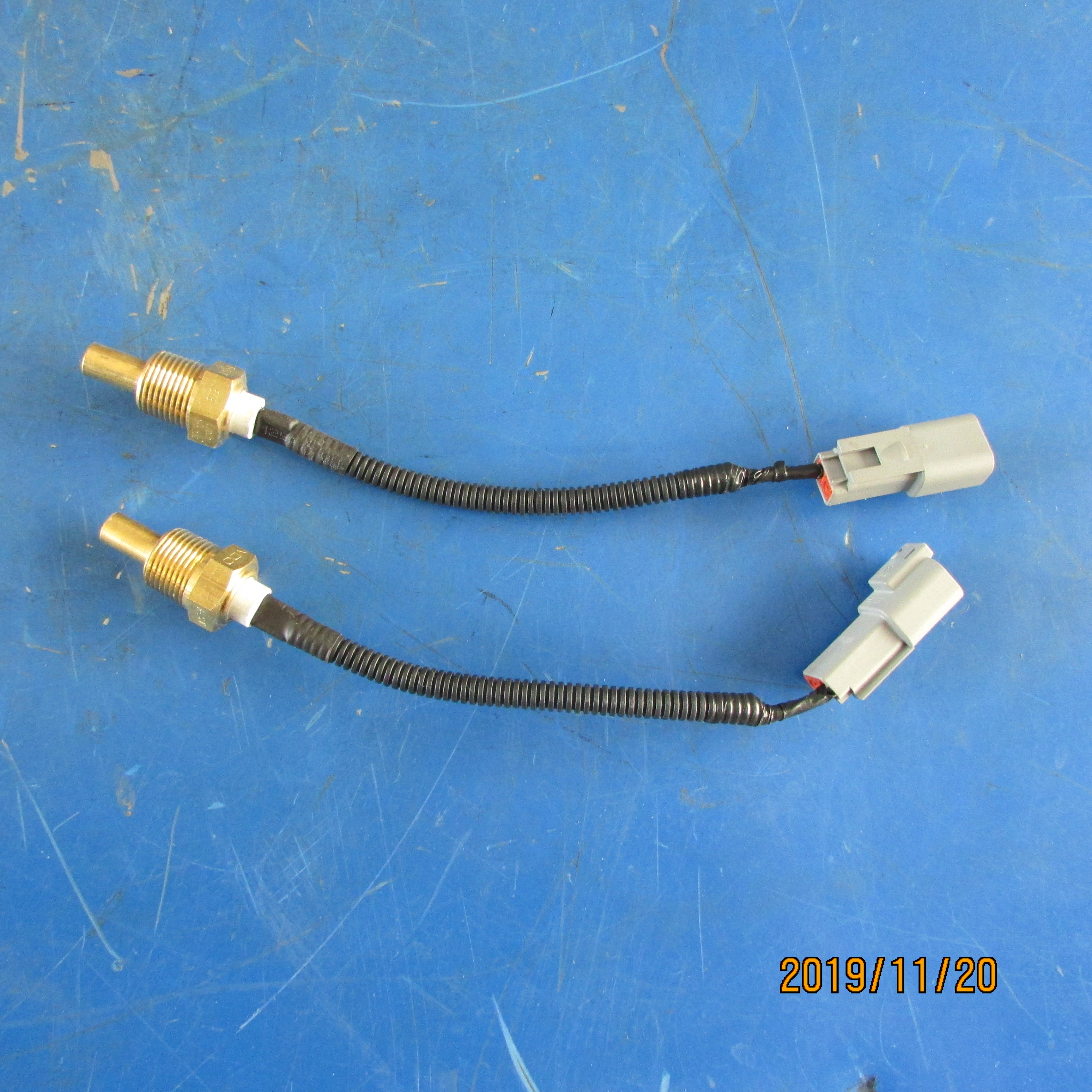 XCMG Loader VDO Coolant Temp Sensor – PN 803545325 / 323801001007 (Z3/8 NPTF) | OEM Siemens-VDO 120°C Sender