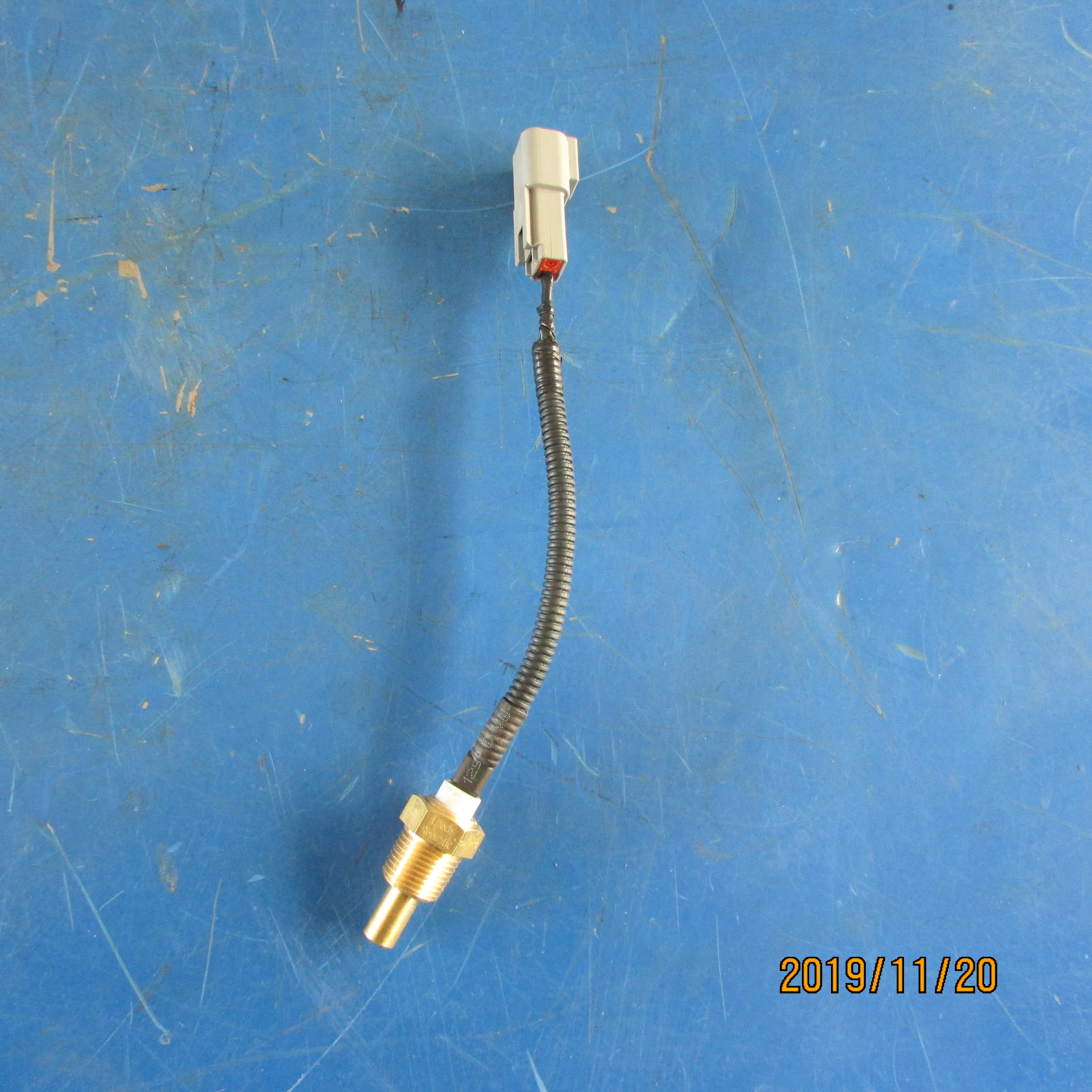 XCMG Loader VDO Coolant Temp Sensor – PN 803545325 / 323801001007 (Z3/8 NPTF) | OEM Siemens-VDO 120°C Sender