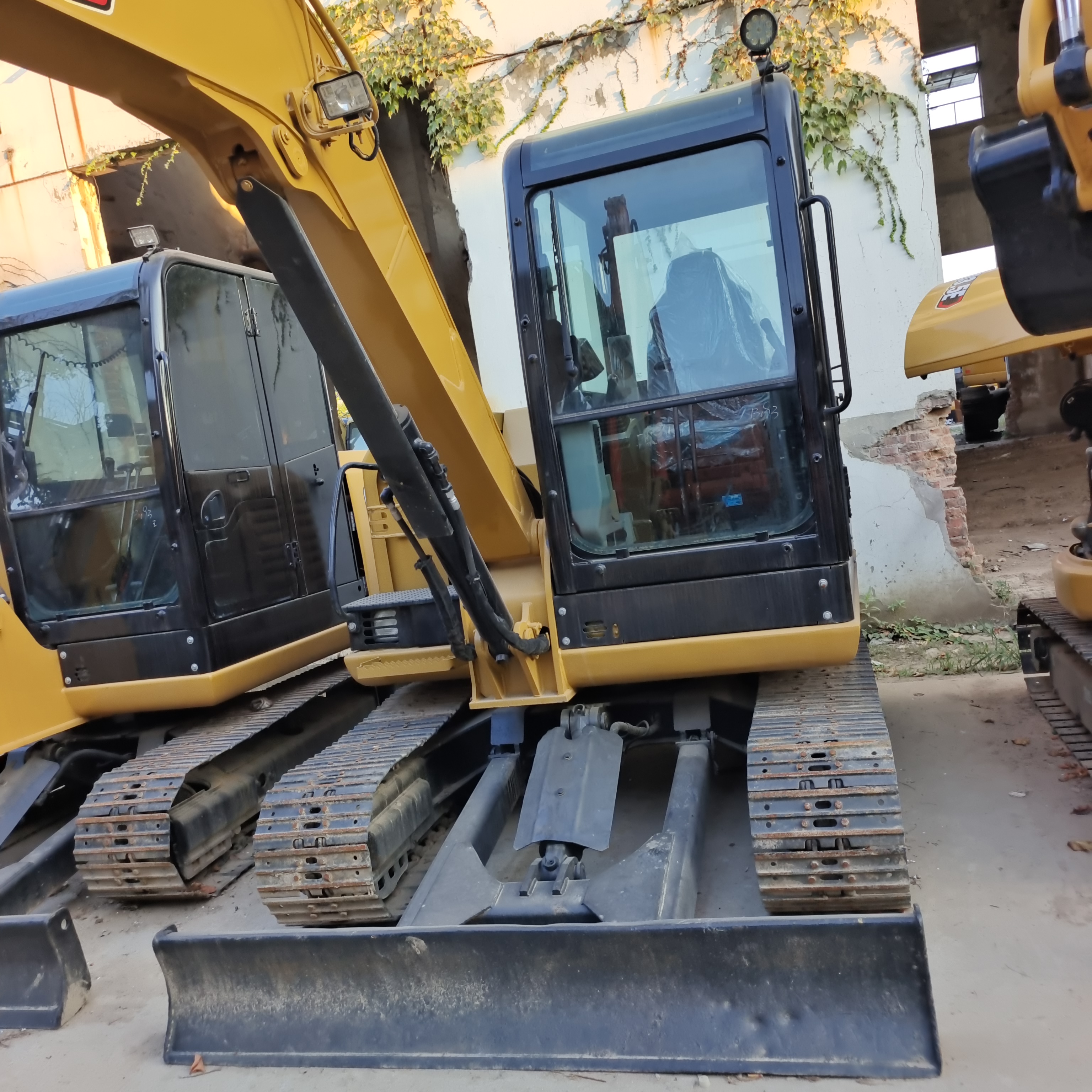 Quality Used Excavator Cat 305.5e 306 307 with CE EPA Approval