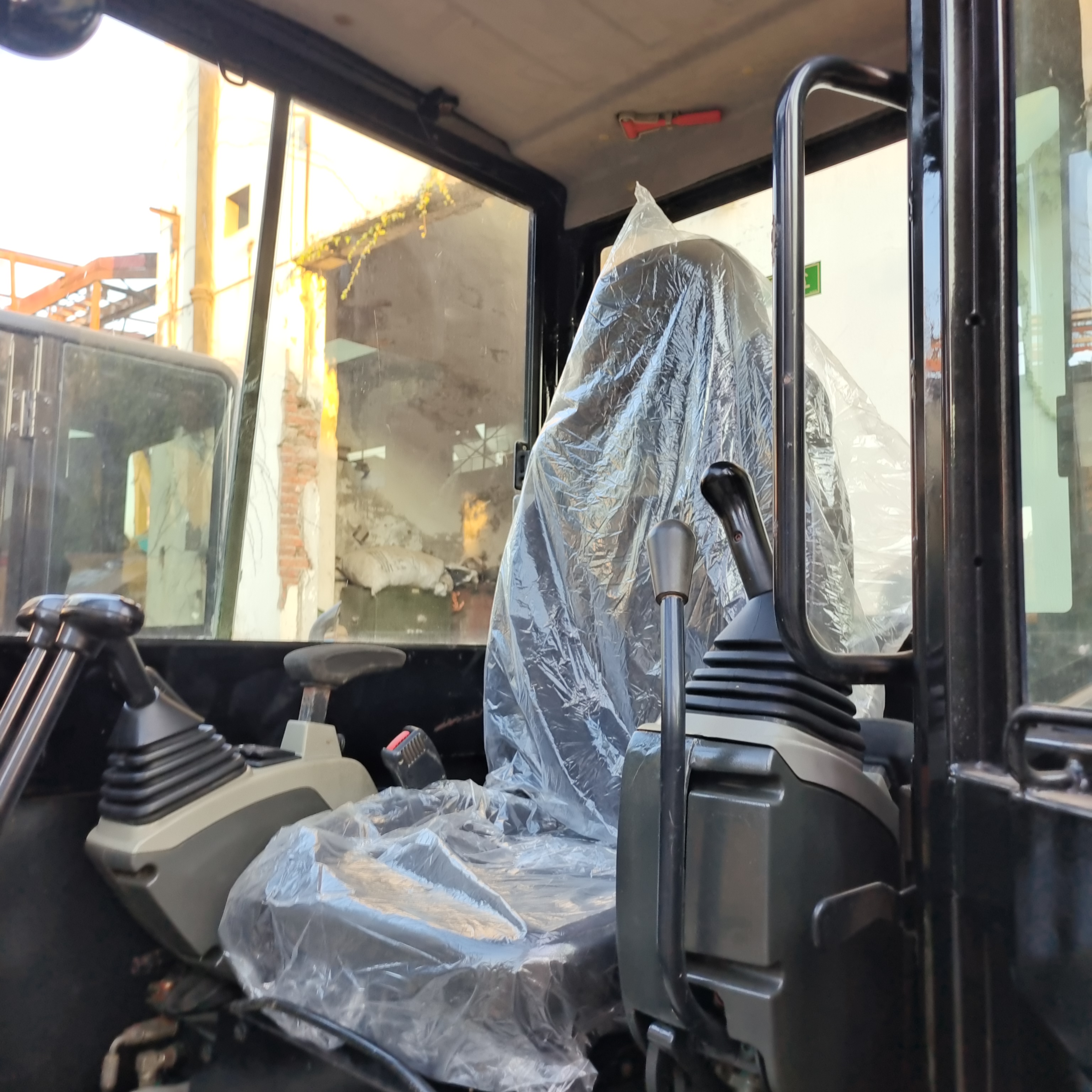 Quality Used Excavator Cat 305.5e 306 307 with CE EPA Approval