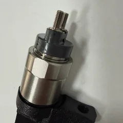 Product model:095000-9041, OEM part number: compatible with Isuzu and Sumitomo 4HK1 and 6HK1 series engines