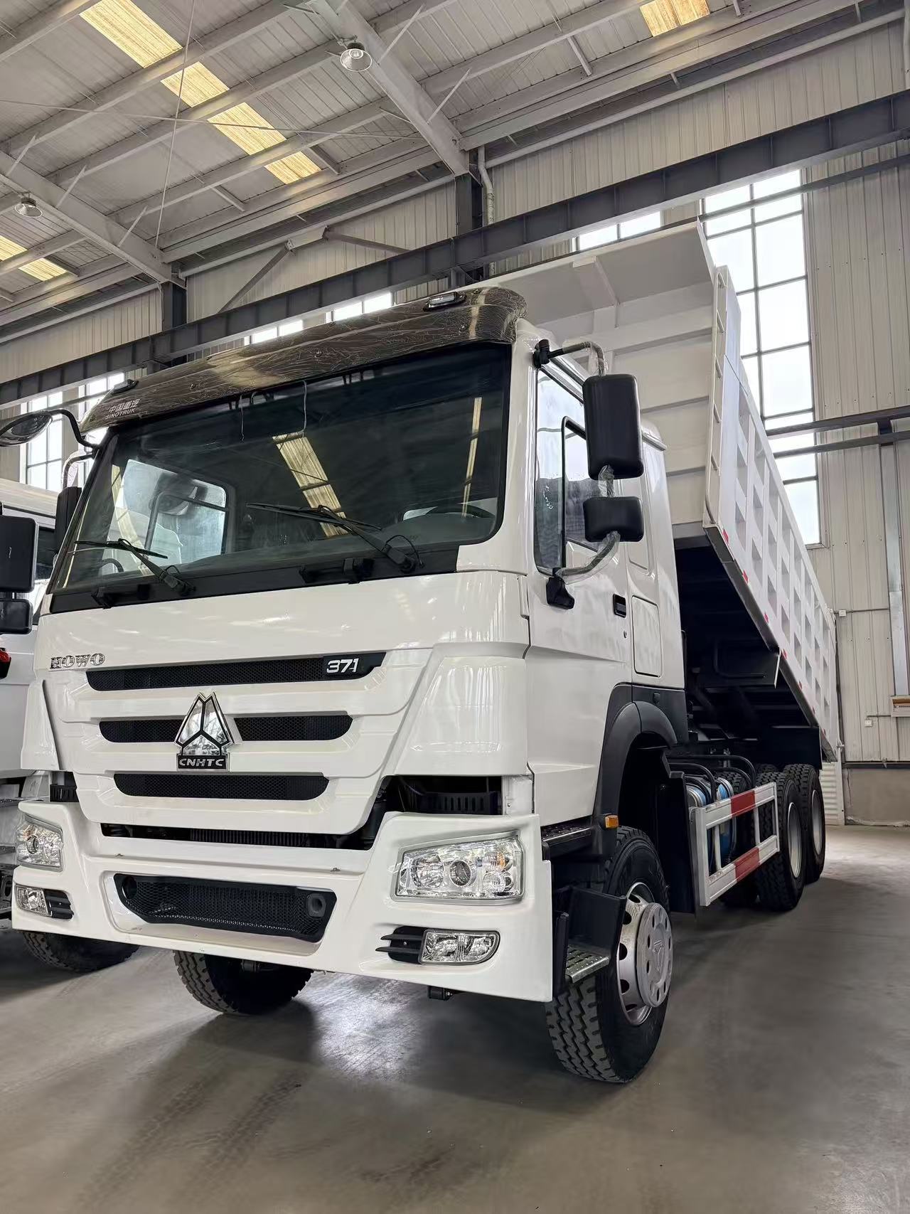 Refurbished SINOTRUK HOWO 6×4 Dump Truck