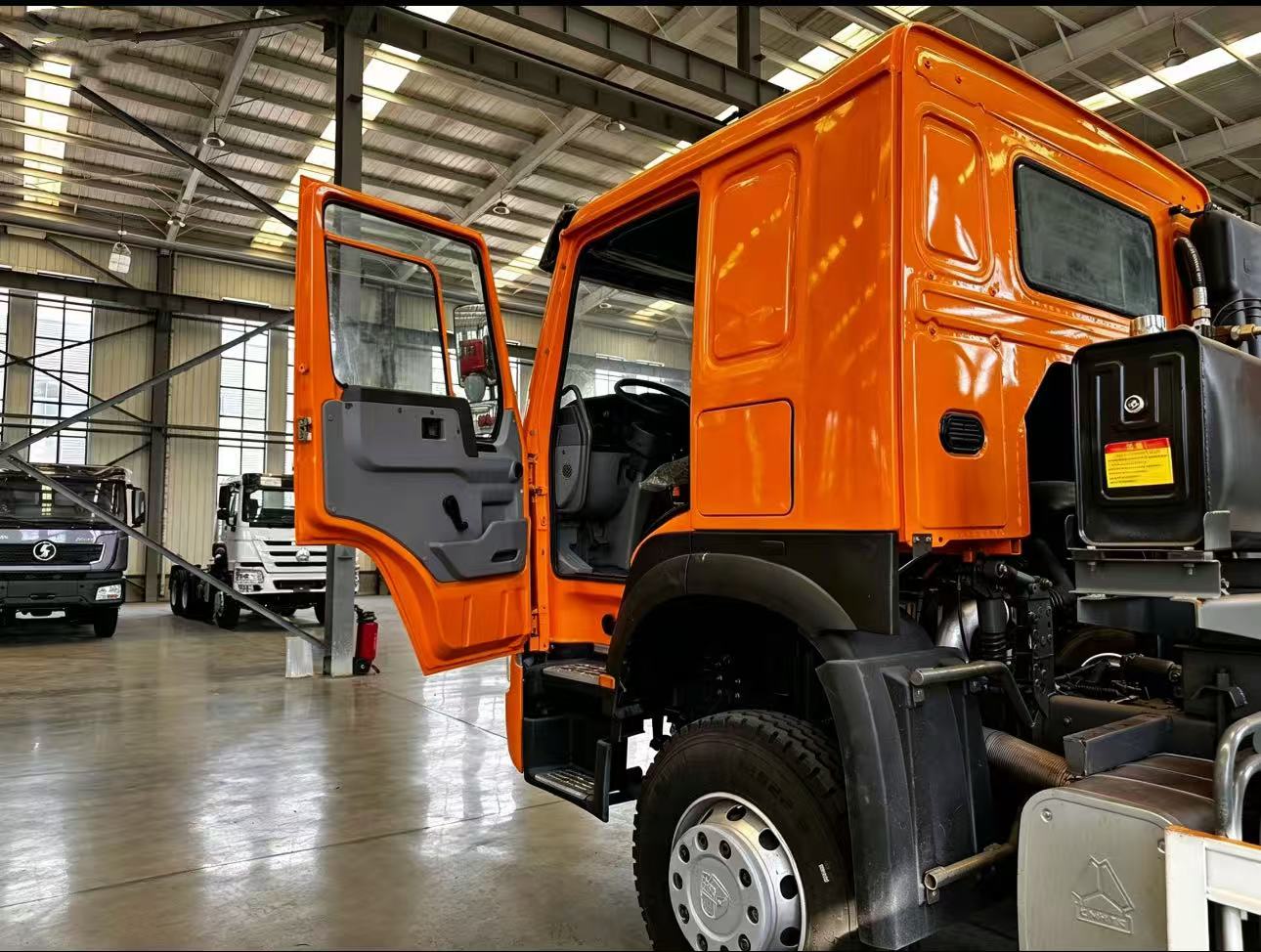 Refurbished SINOTRUK HOWO NX 6×4 Tipper Truck, 400HP