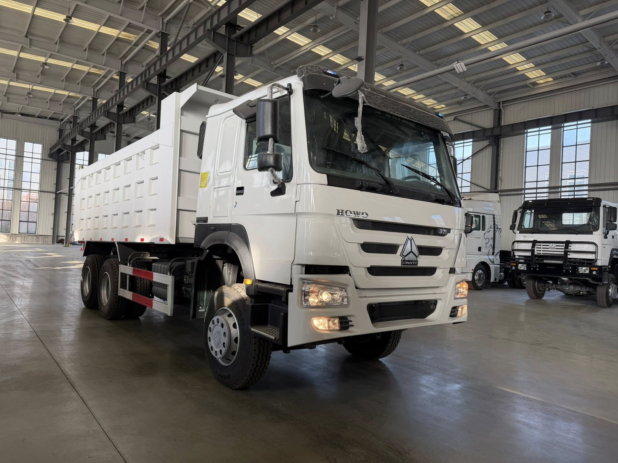 SINOTRUK HOWO 371HP 6×4 Dump Truck