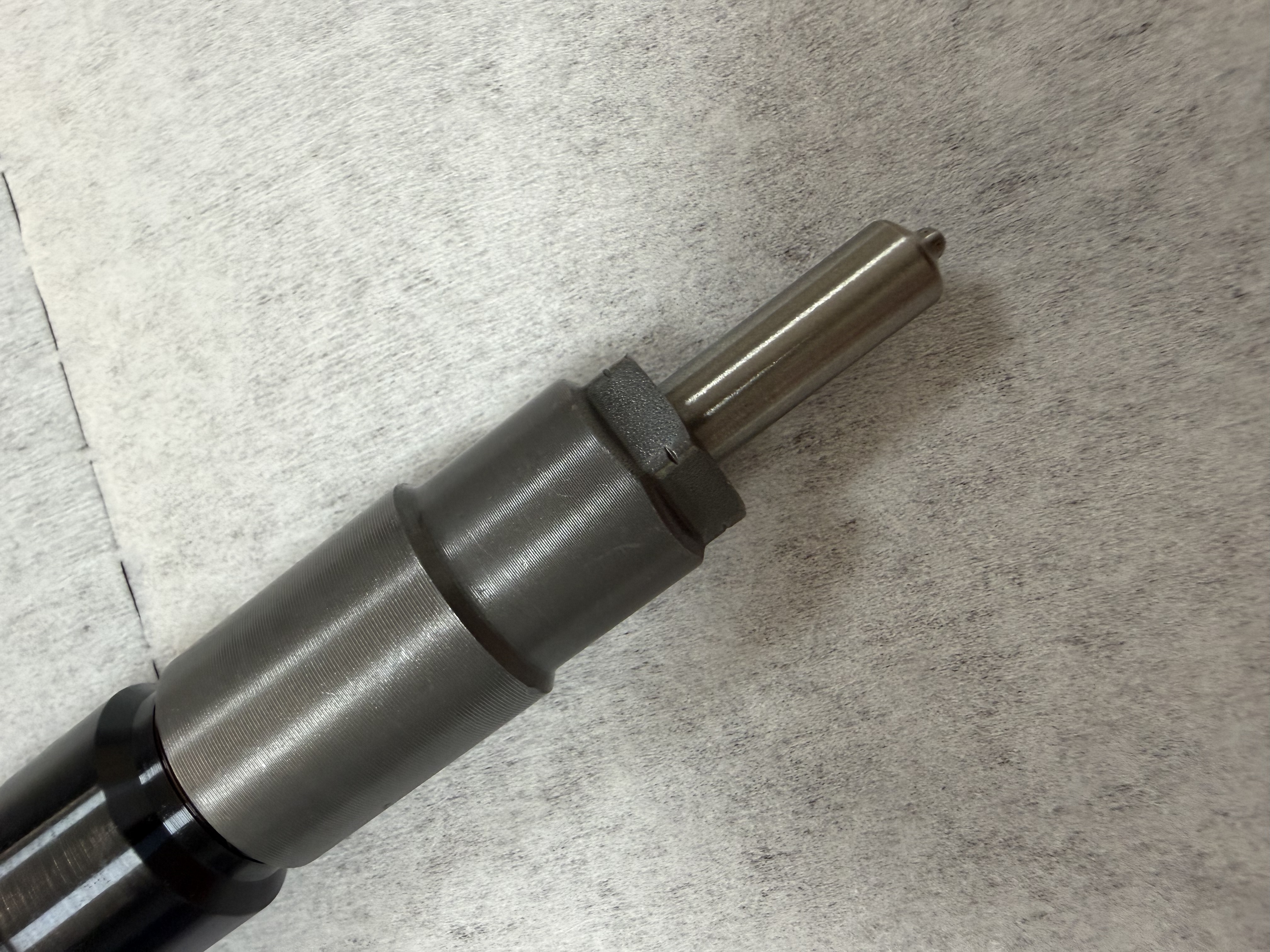 Injector 095000-9960 OEM 8-97435029-0 Fits Isuzu 4JJ1 / 4JK1 Engine
