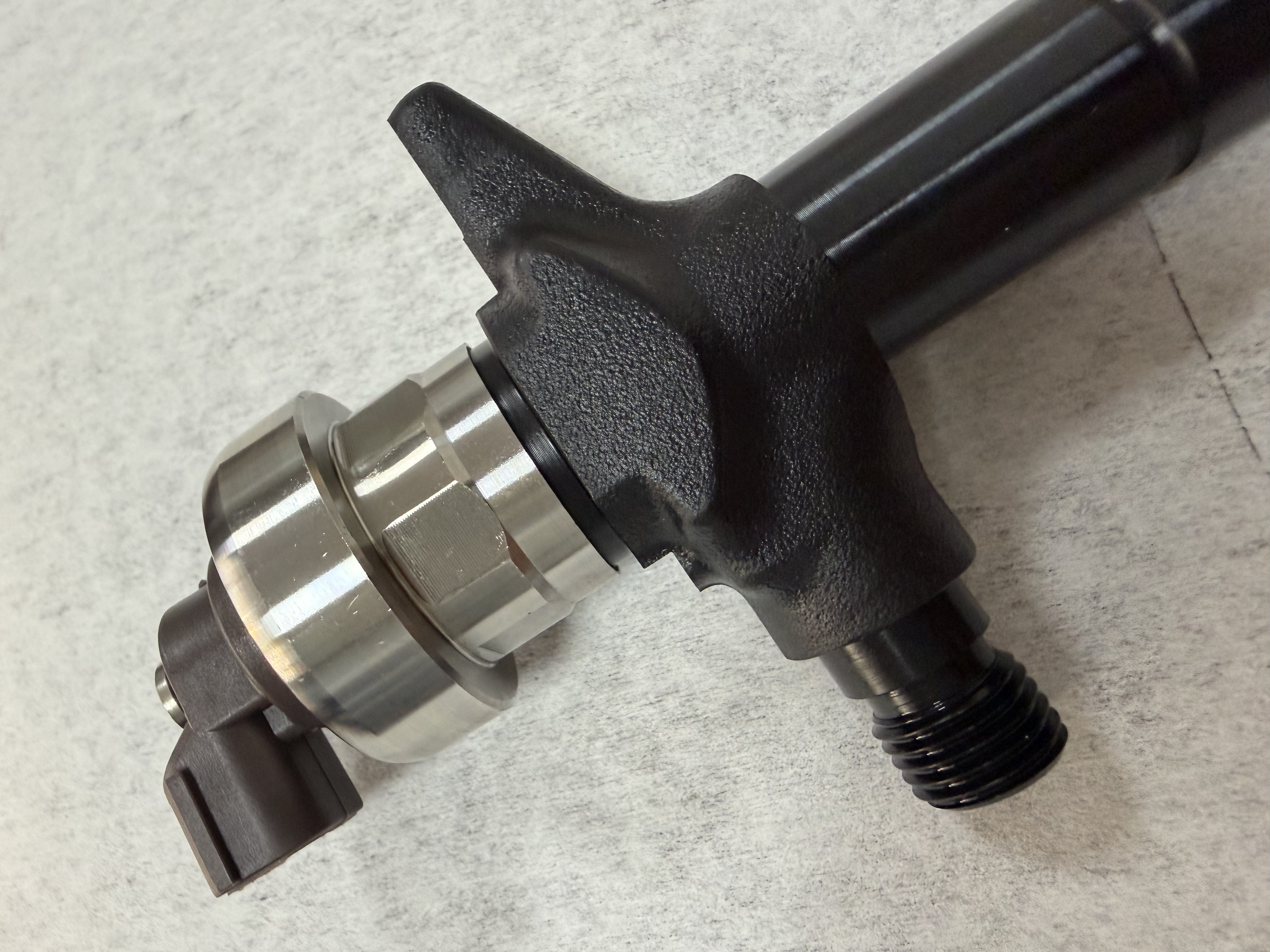 Injector 095000-9960 OEM 8-97435029-0 Fits Isuzu 4JJ1 / 4JK1 Engine