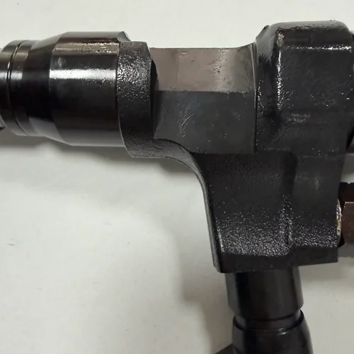 Injector 295050-1440 OEM 23670-E0570 Fits Kobelco 210/250/260-8 Hino J05 J08 Engine