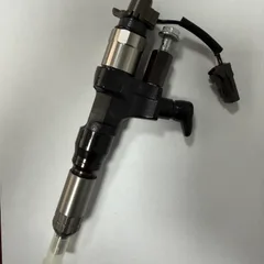 Injector 295050-1440 OEM 23670-E0570 Fits Kobelco 210/250/260-8 Hino J05 J08 Engine