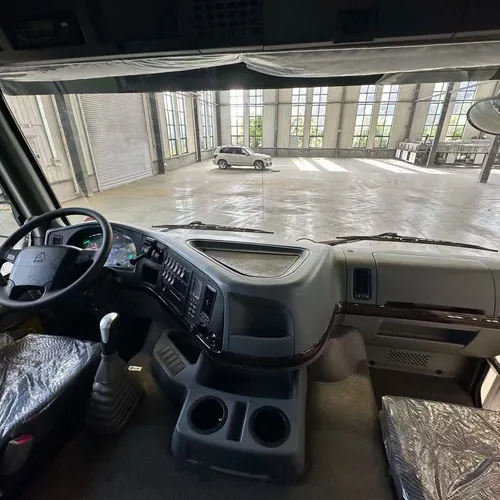 Refurbished SINOTRUK HOWO 8×4 Tipper Truck, 430HP
