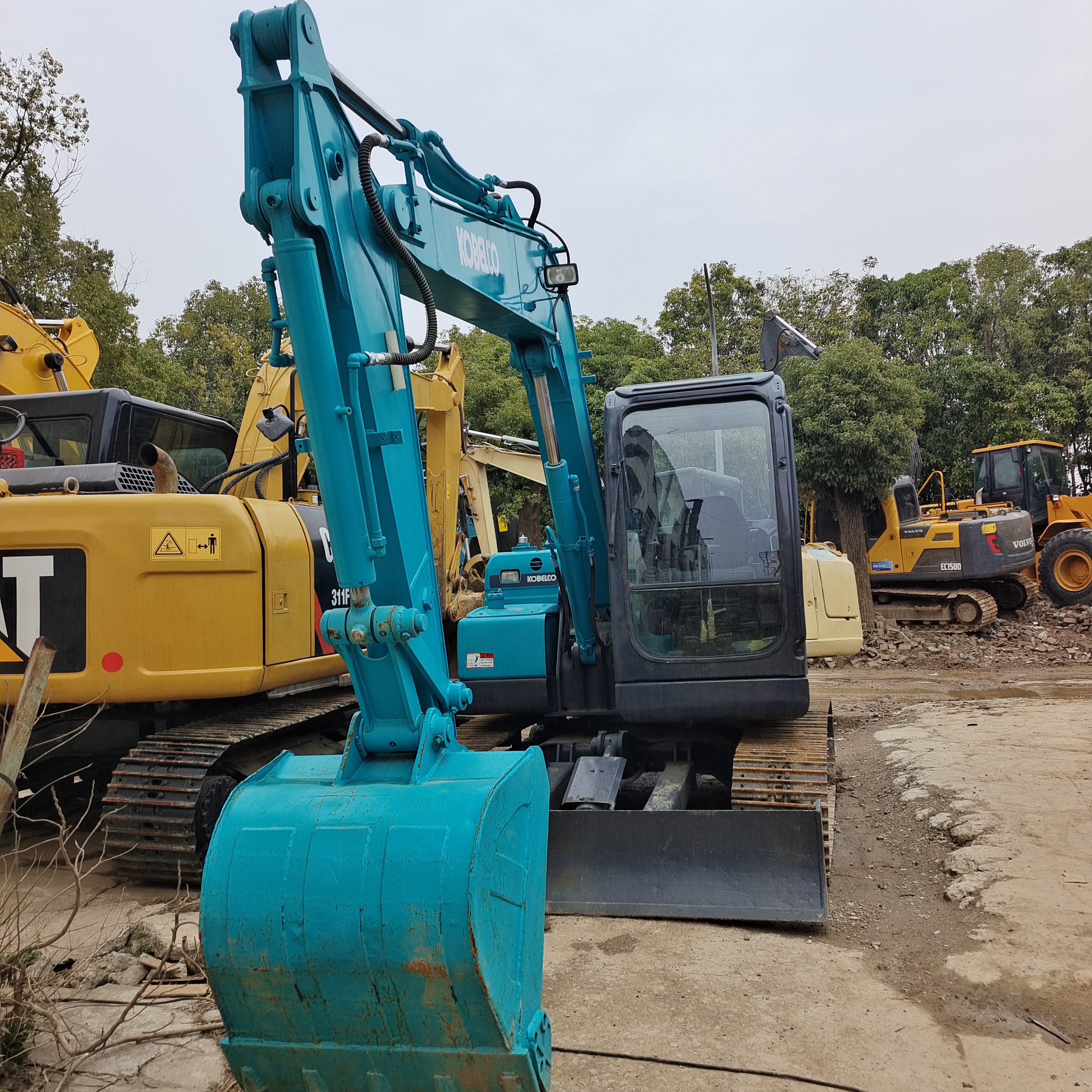 Original Used Kobelco SK75 Crawler Excavator 30tons Model SK140 SK200-8for Sale