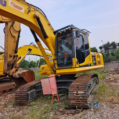 Global Delivery Crawler Hydraulic Used Excavator Machine KOMATSU PC210-8 Used Digger Second Hand Excavator PC210-7 220-8 Available Cheap Price