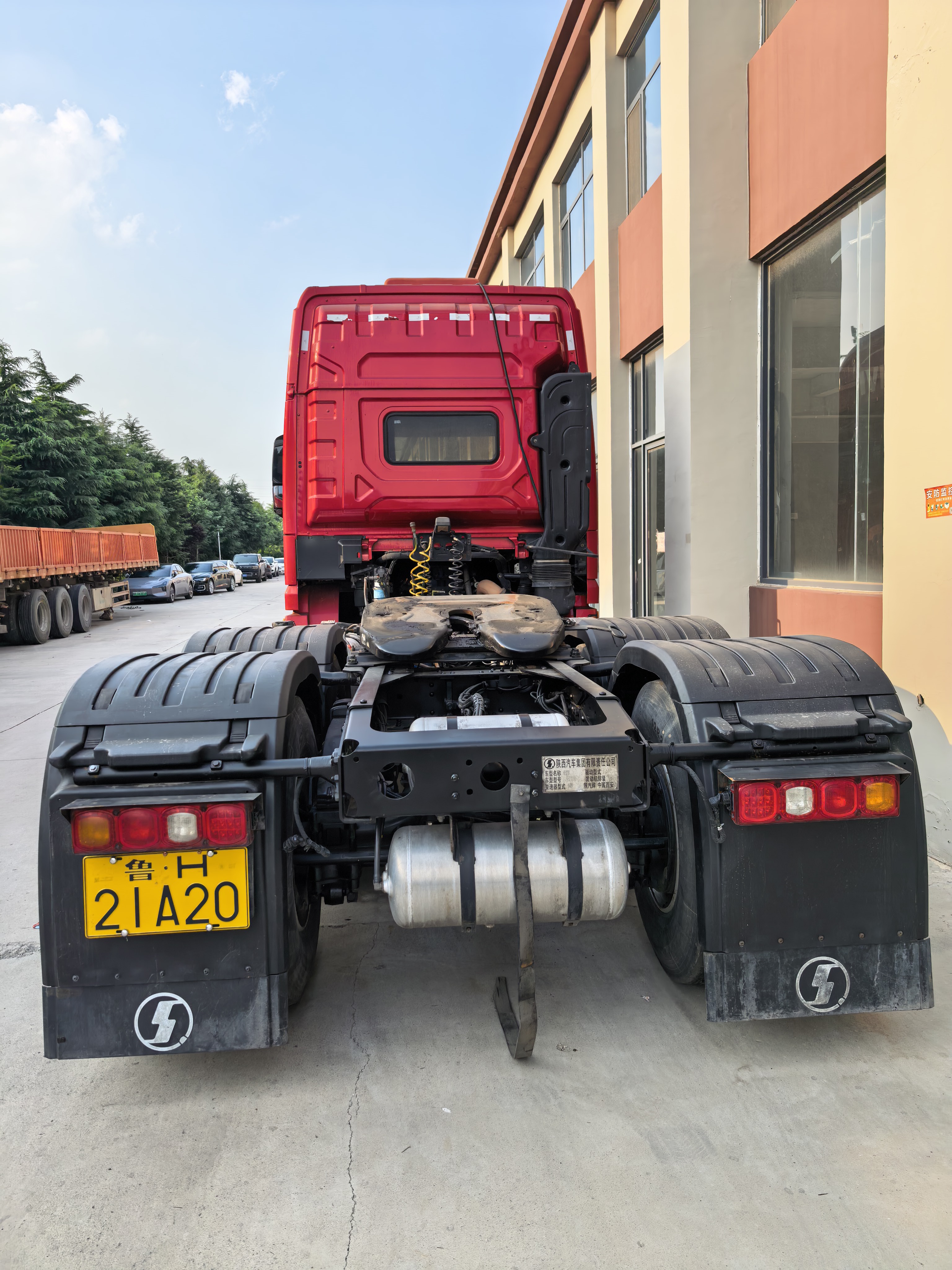 Shacman Delong X5000 6×4 Tractor Head
