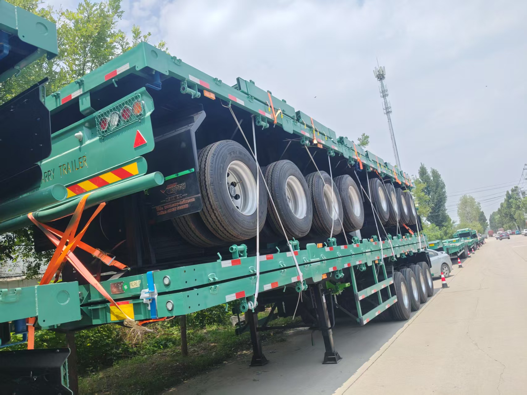 Heavy Duty Low Platform Semi Trailer for Excavator Delivery