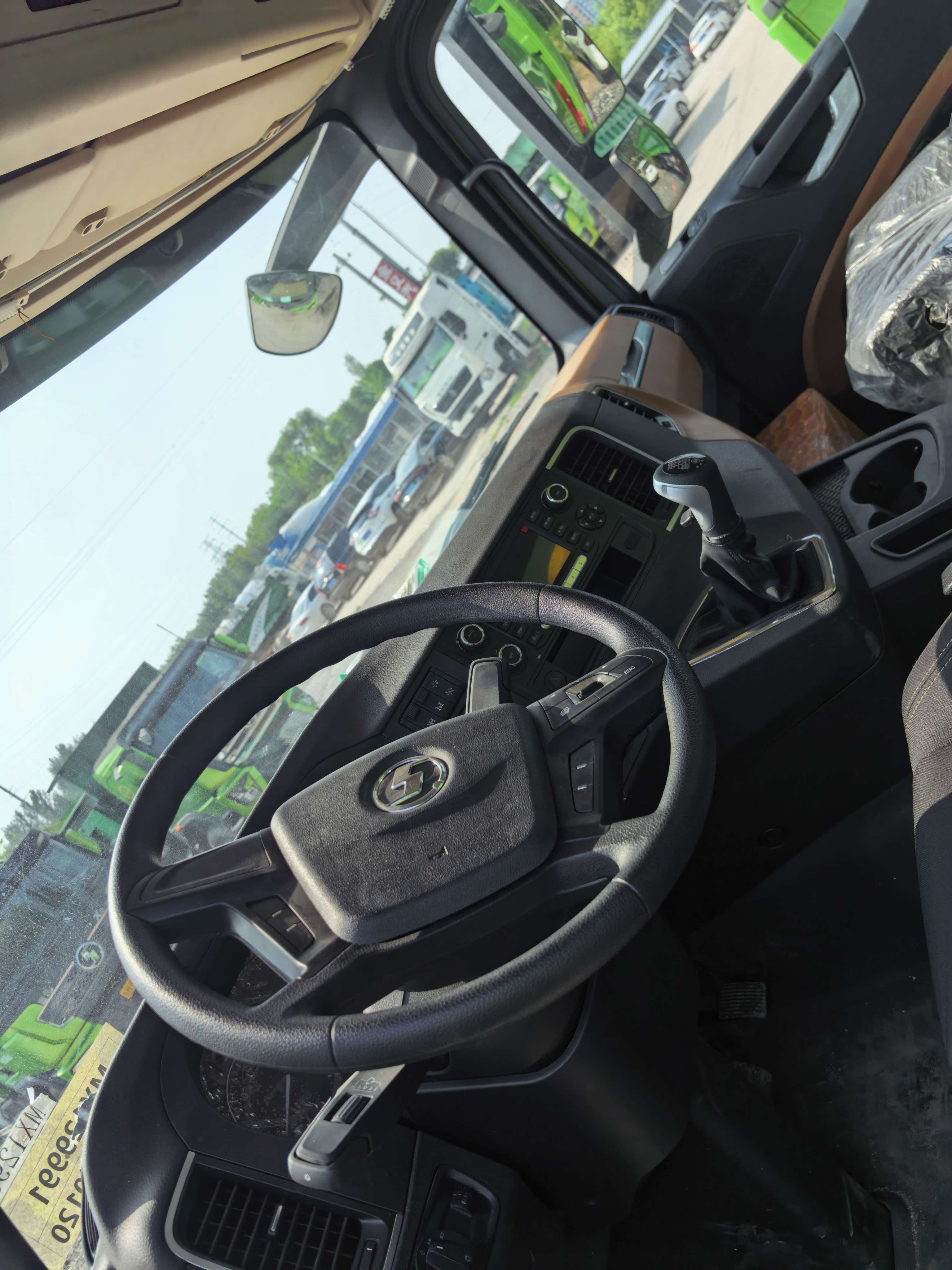 Complete Specifications of Shacman X6000 6×4 Tipper Dump Truck