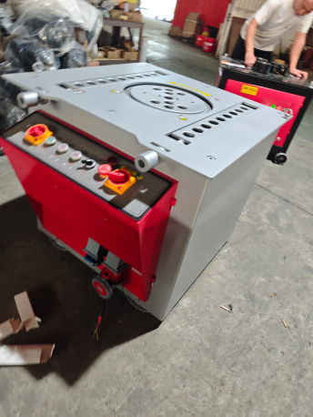 Máquina de doblado LYWG42