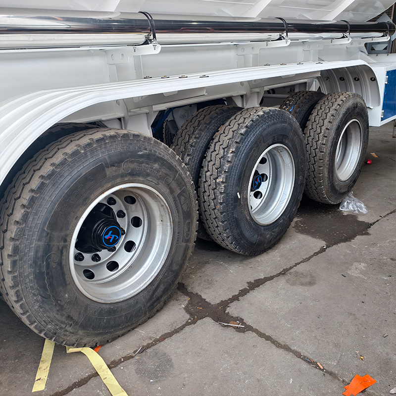 Trailer de tanque de combustible de 3 ejes, 42000L para transporte de diésel y gasolina